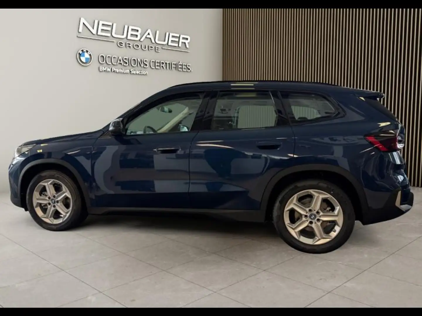 BMW X1 ixDrive30 313ch Business Design Bleu - 2