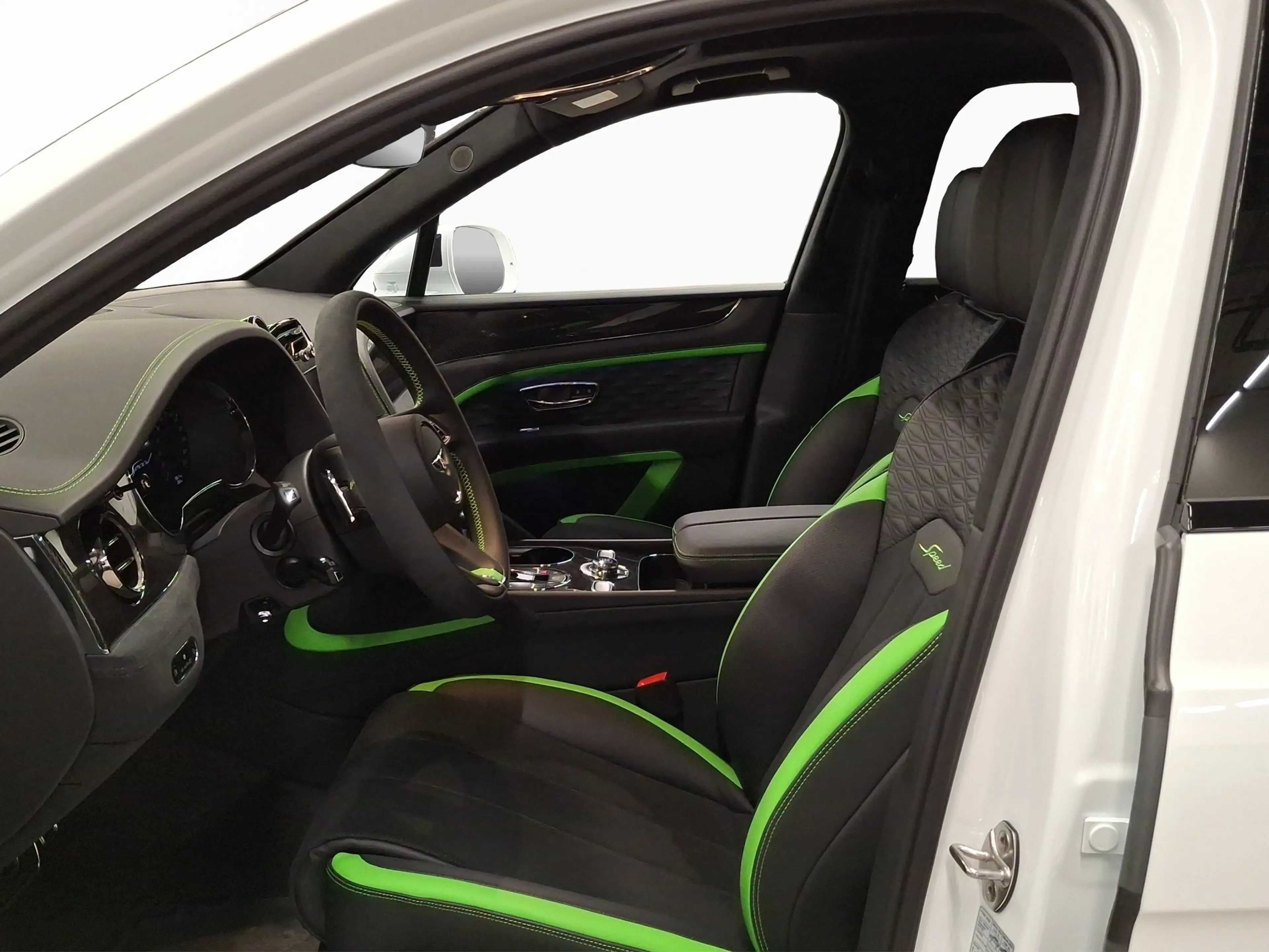 Bentley Bentayga Speed — photo 2