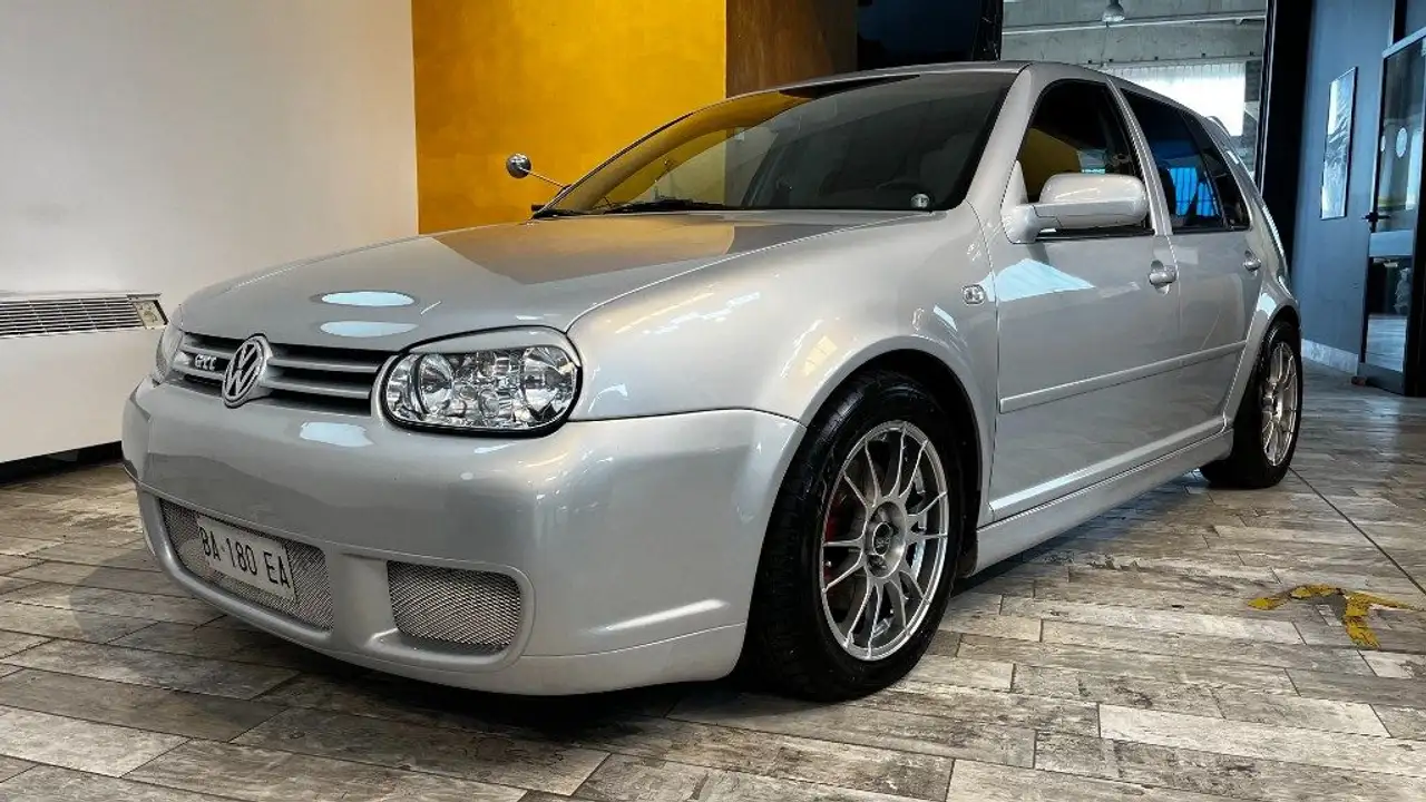Volkswagen Golf 1.8 turbo 20V cat 5p. GTI, foto 1