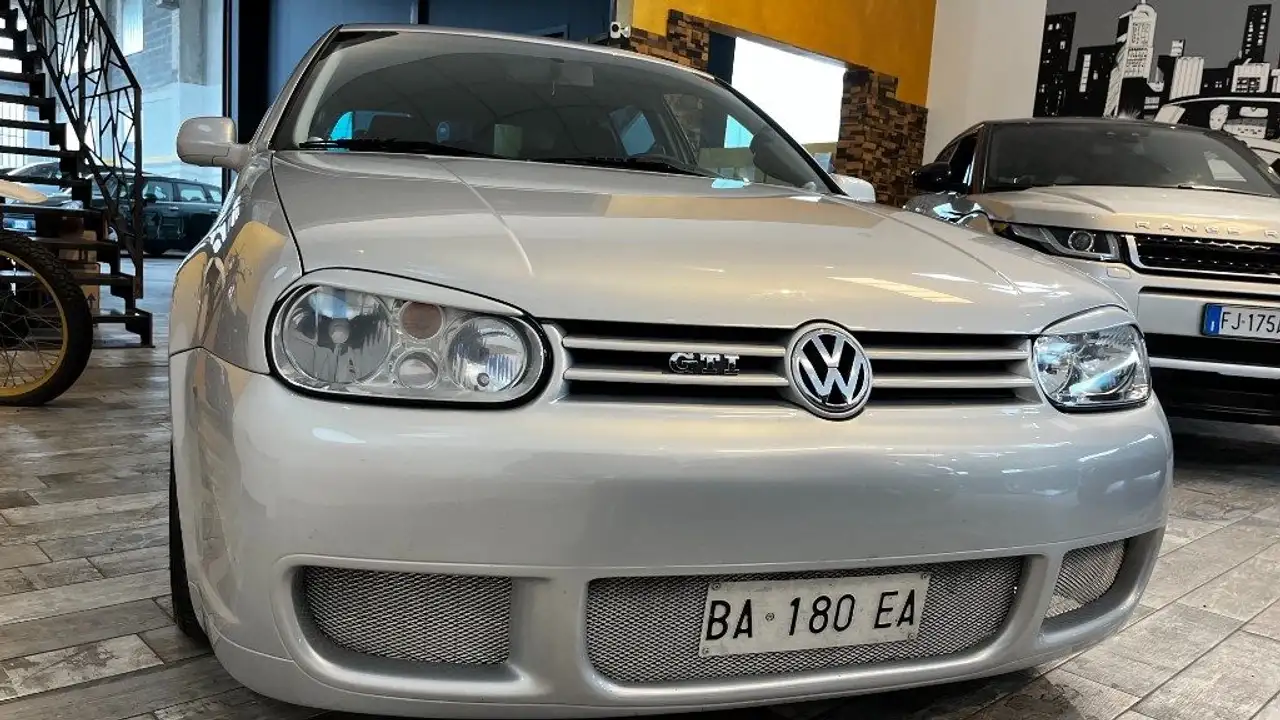 Volkswagen Golf 1.8 turbo 20V cat 5p. GTI, foto 2