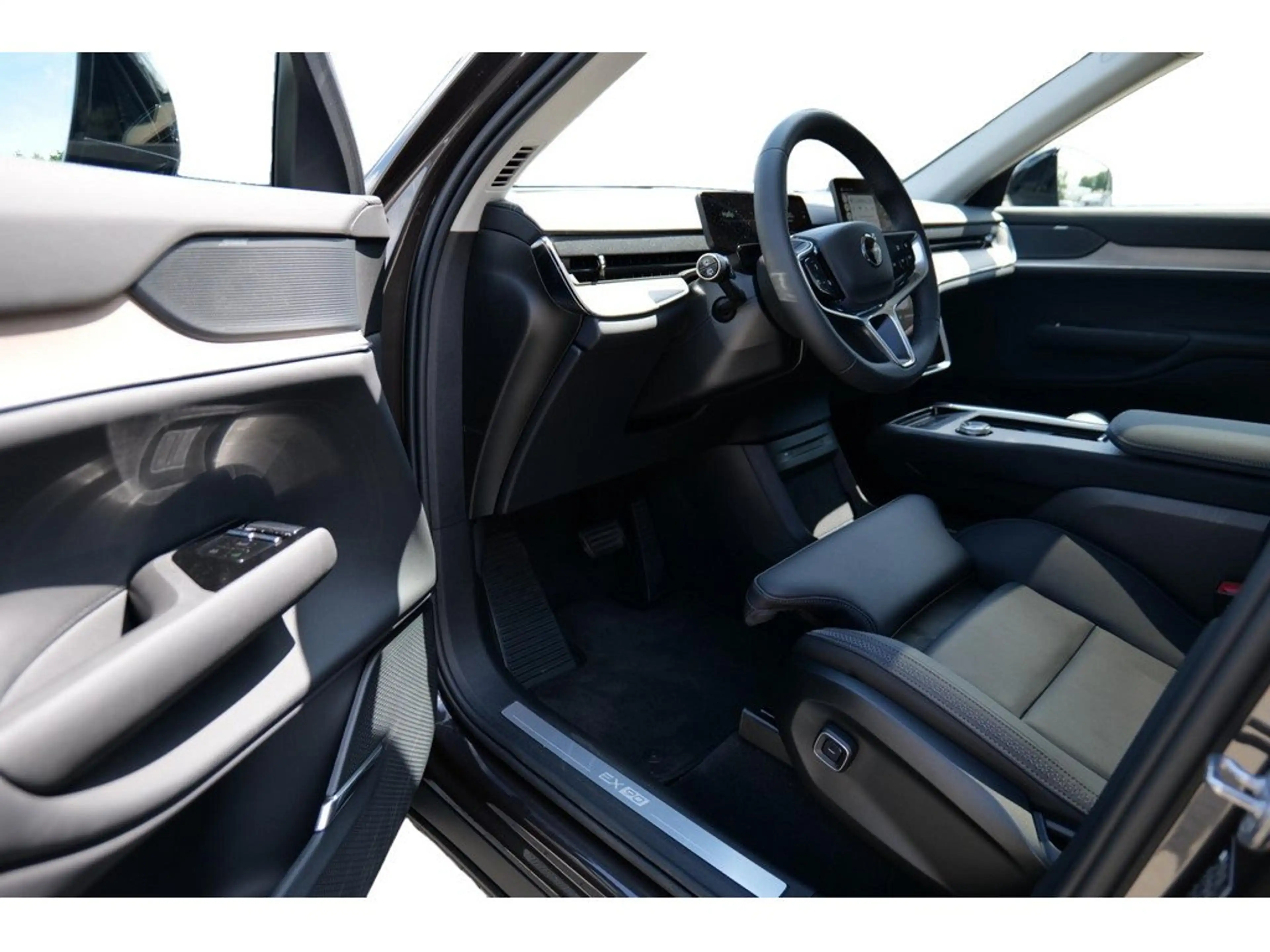 Volvo EX90 Ultra Performance Pure Electric AWD — photo 8