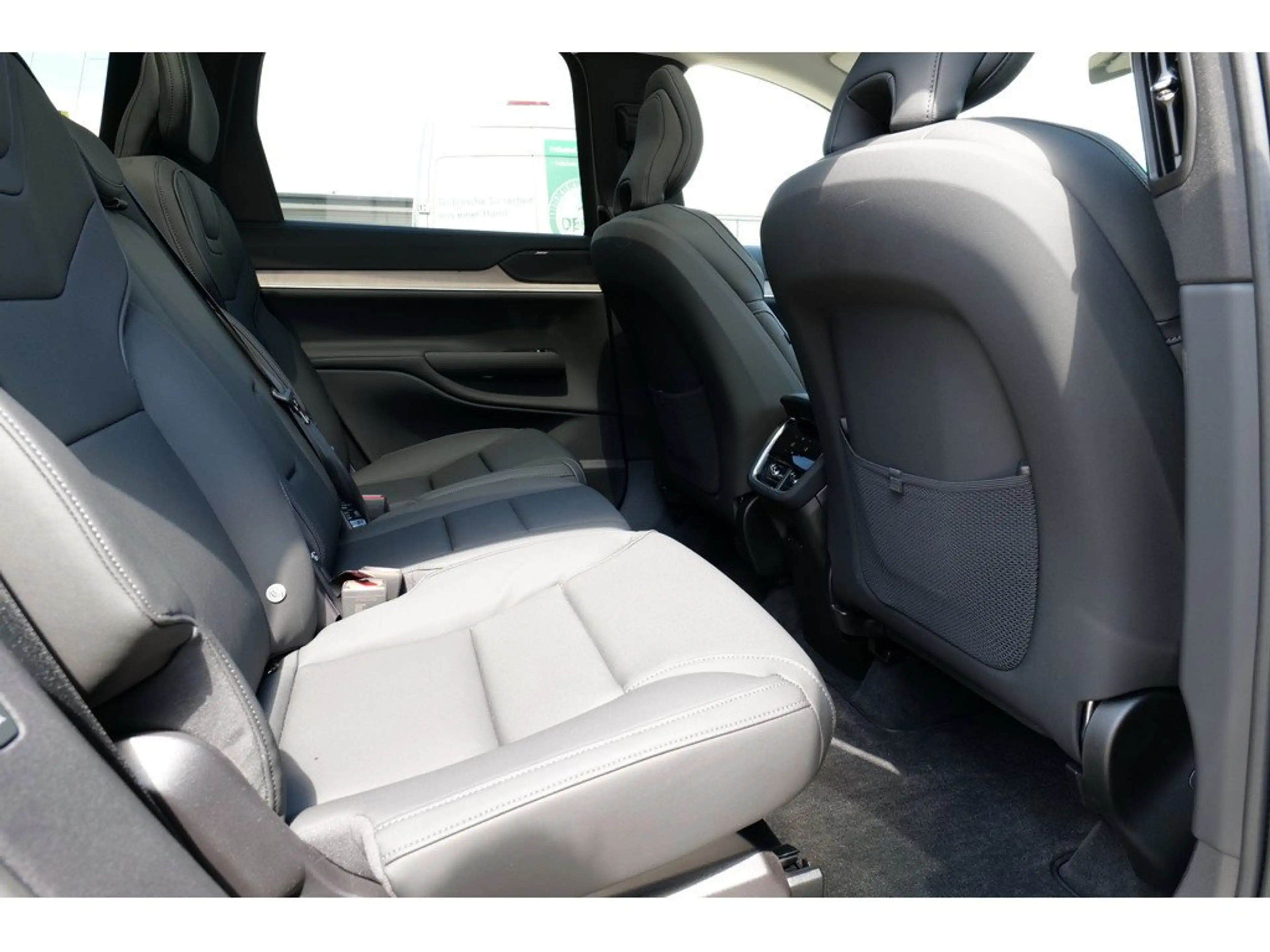 Volvo EX90 Ultra Performance Pure Electric AWD — photo 14