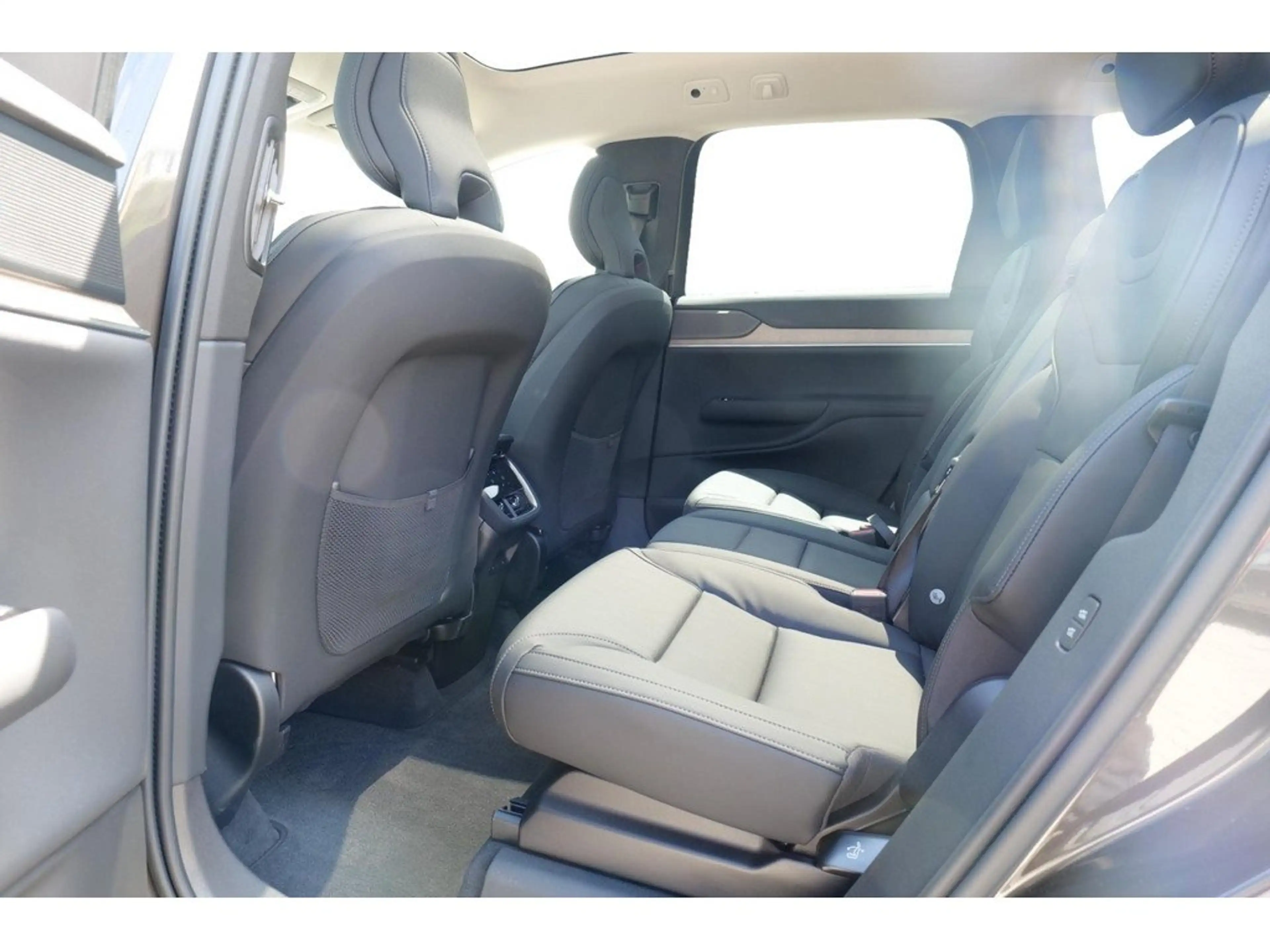 Volvo EX90 Ultra Performance Pure Electric AWD — photo 10