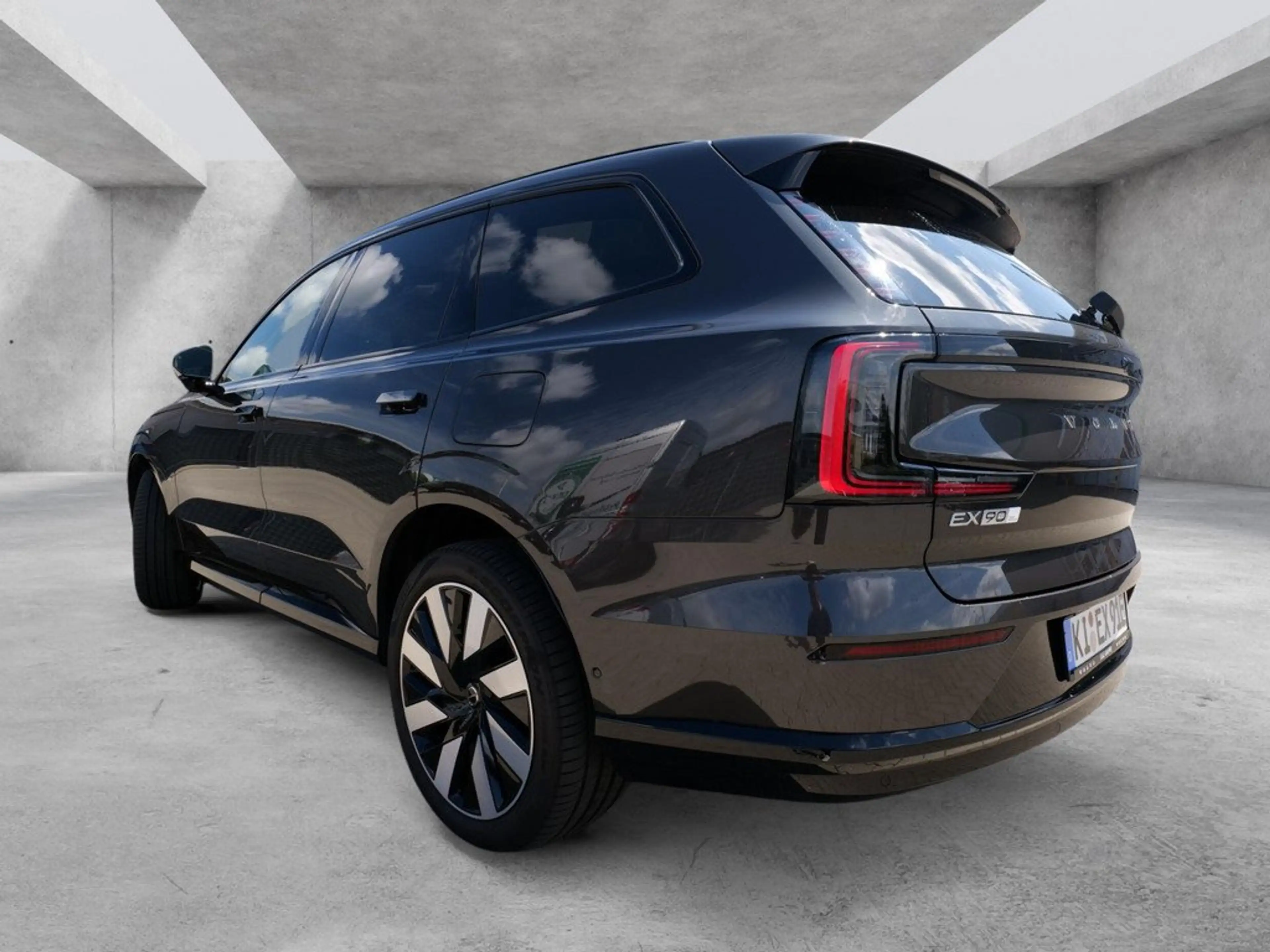 Volvo EX90 Ultra Performance Pure Electric AWD — photo 6