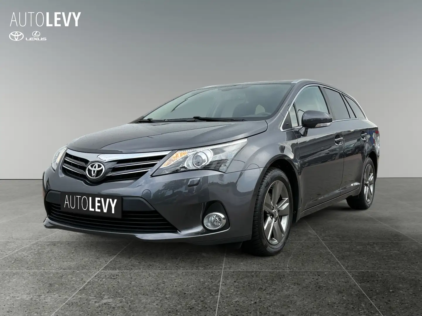 Toyota Avensis 1.8 Comfort Sitzhzg.*Tempomat*Bluetooth Grijs - 2