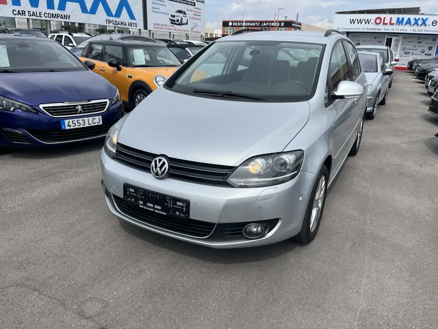 Volkswagen Golf Plus 2.0TDI Advance DSG 140 Plateado - 1