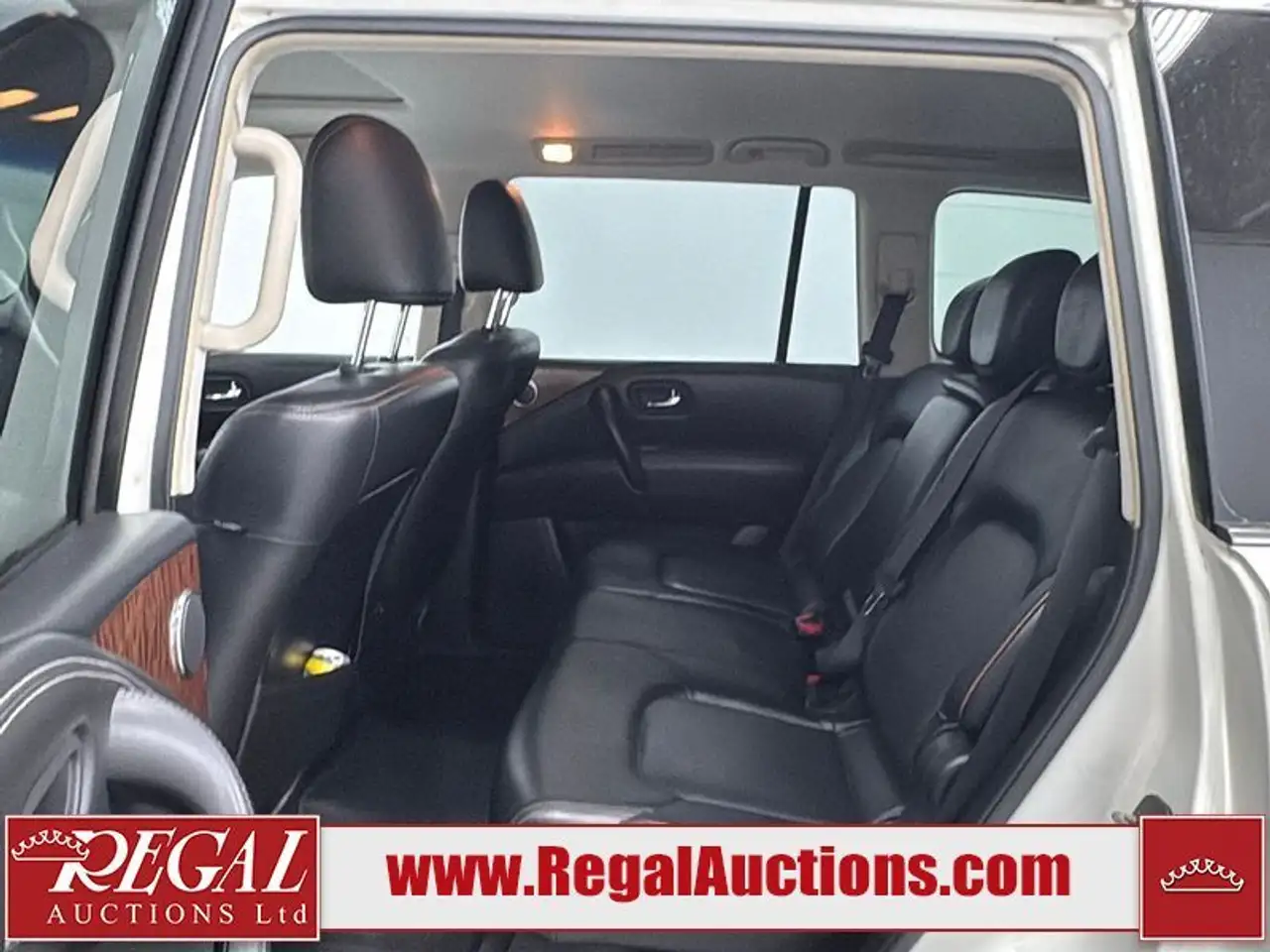 Nissan Armada снимка Nissan Armada