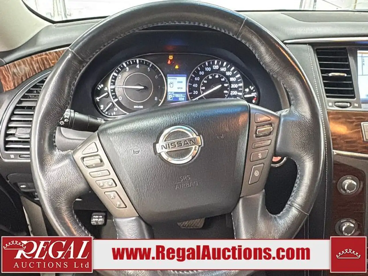 Nissan Armada снимка Nissan Armada