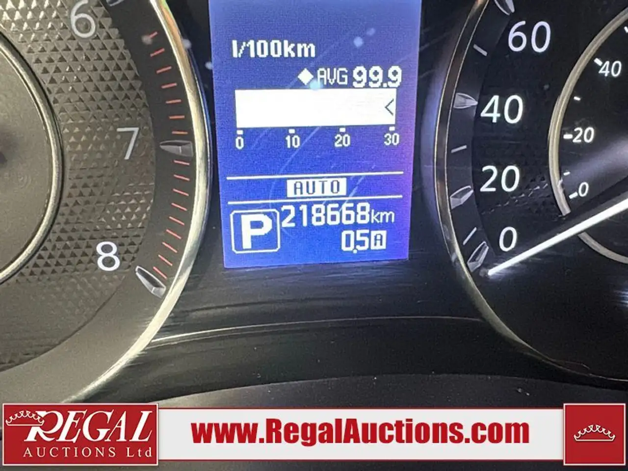 Nissan Armada снимка Nissan Armada