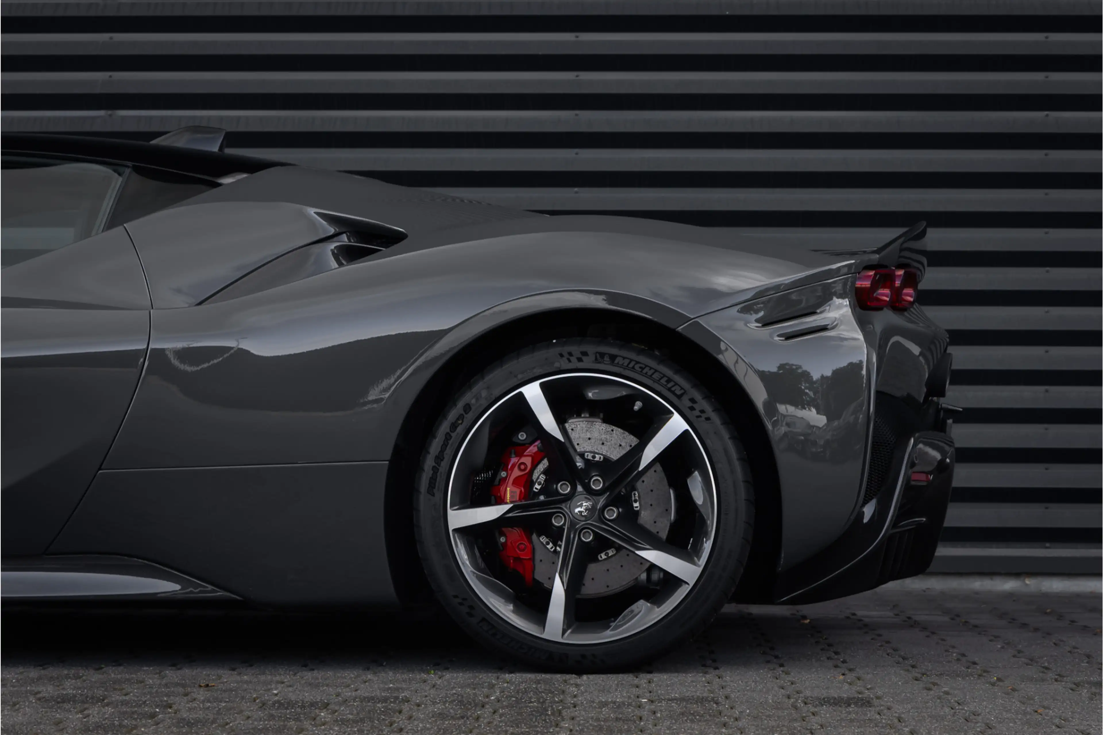 Ferrari SF90 Stradale 4.0 V8 Ext Fiorano Package - 1000 pk — photo 32