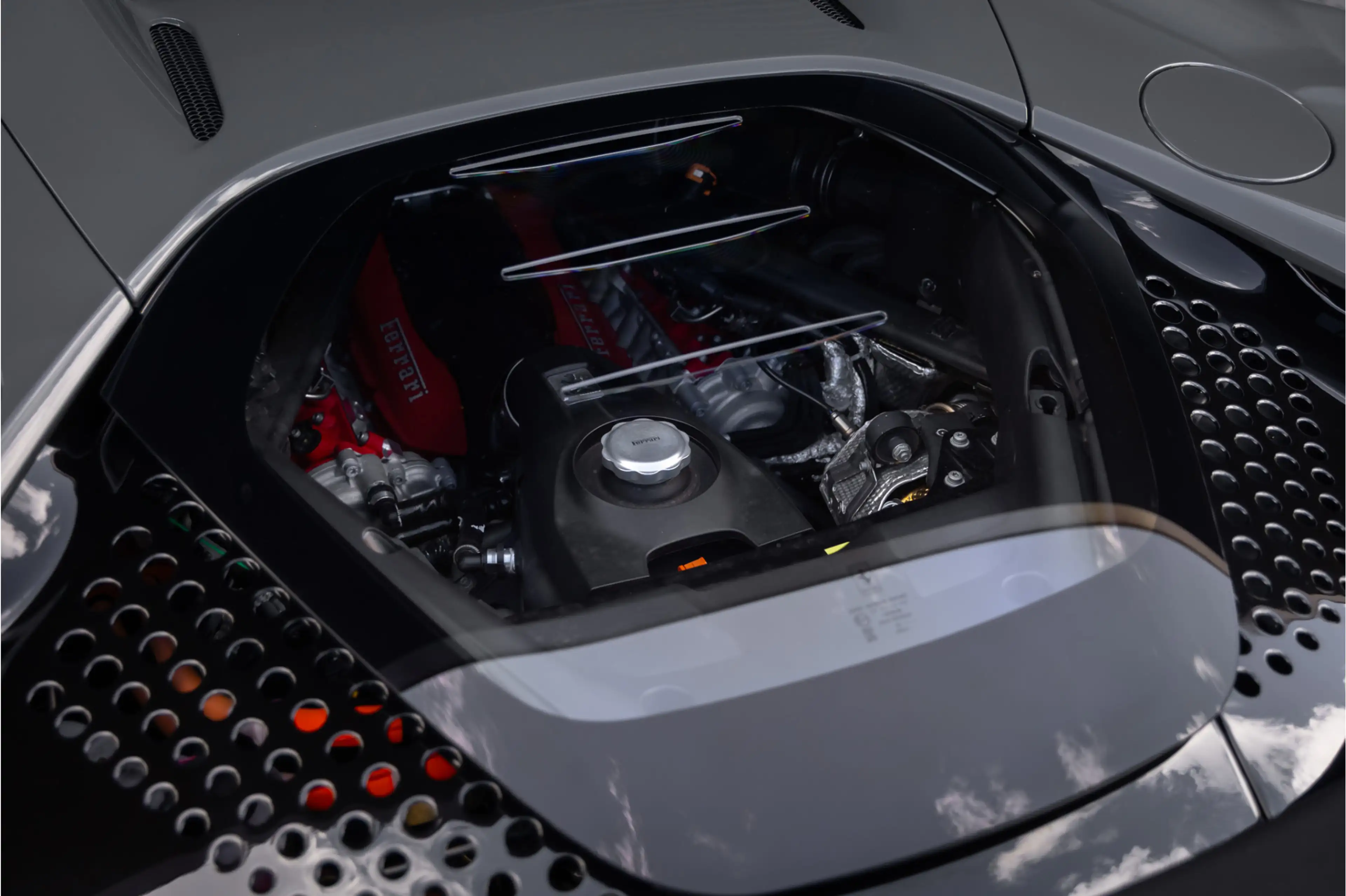 Ferrari SF90 Stradale 4.0 V8 Ext Fiorano Package - 1000 pk — photo 36