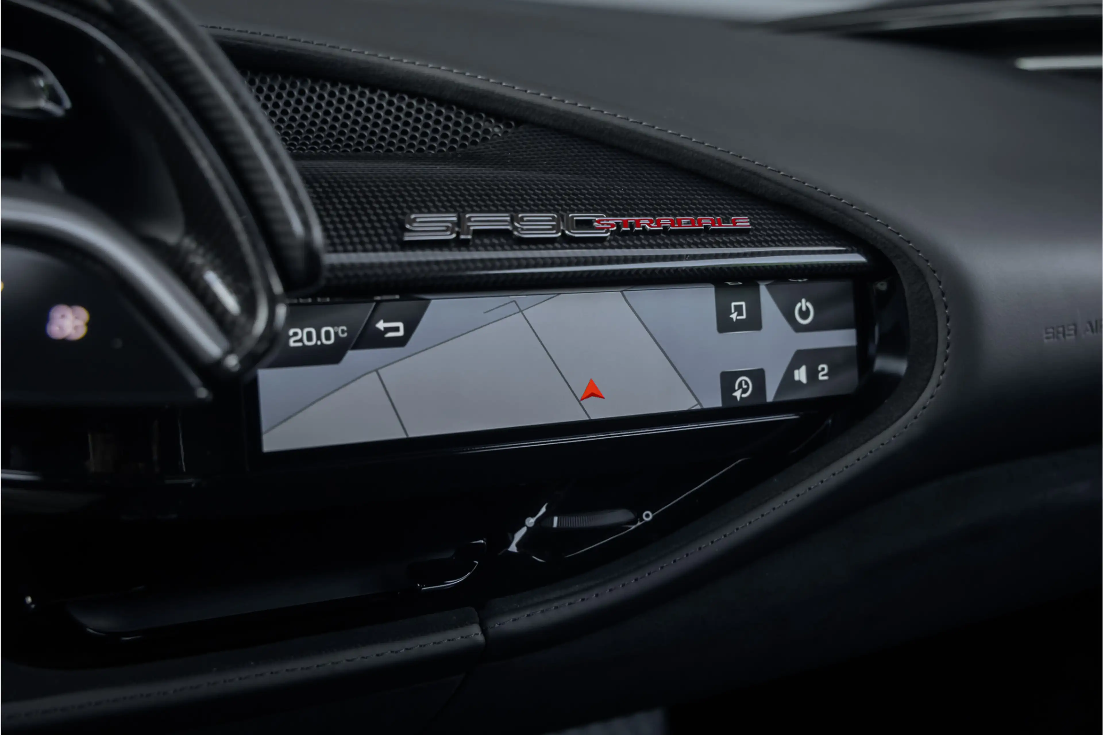 Ferrari SF90 Stradale 4.0 V8 Ext Fiorano Package - 1000 pk — photo 16