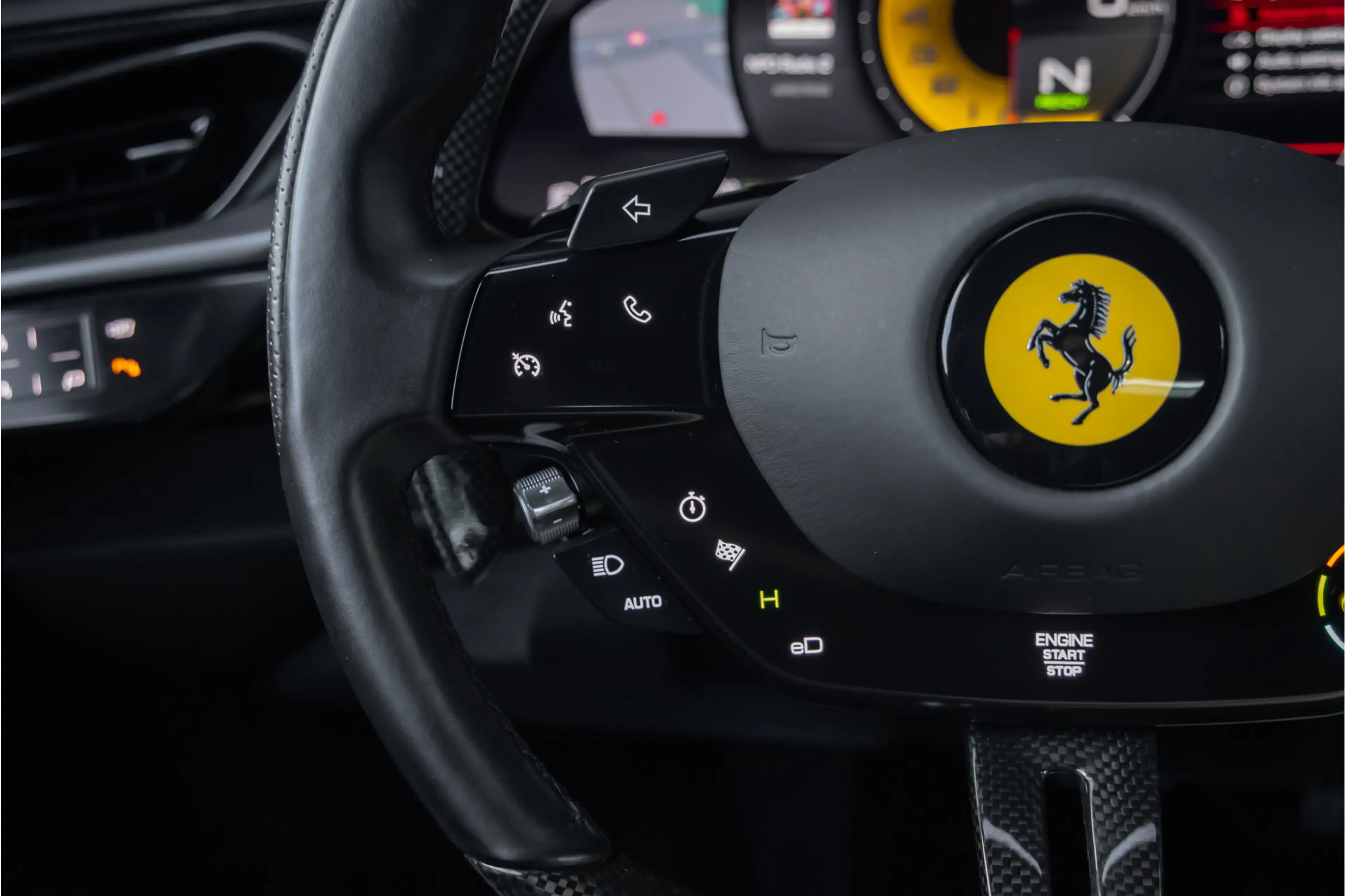 Ferrari SF90 Stradale 4.0 V8 Ext Fiorano Package - 1000 pk — photo 15