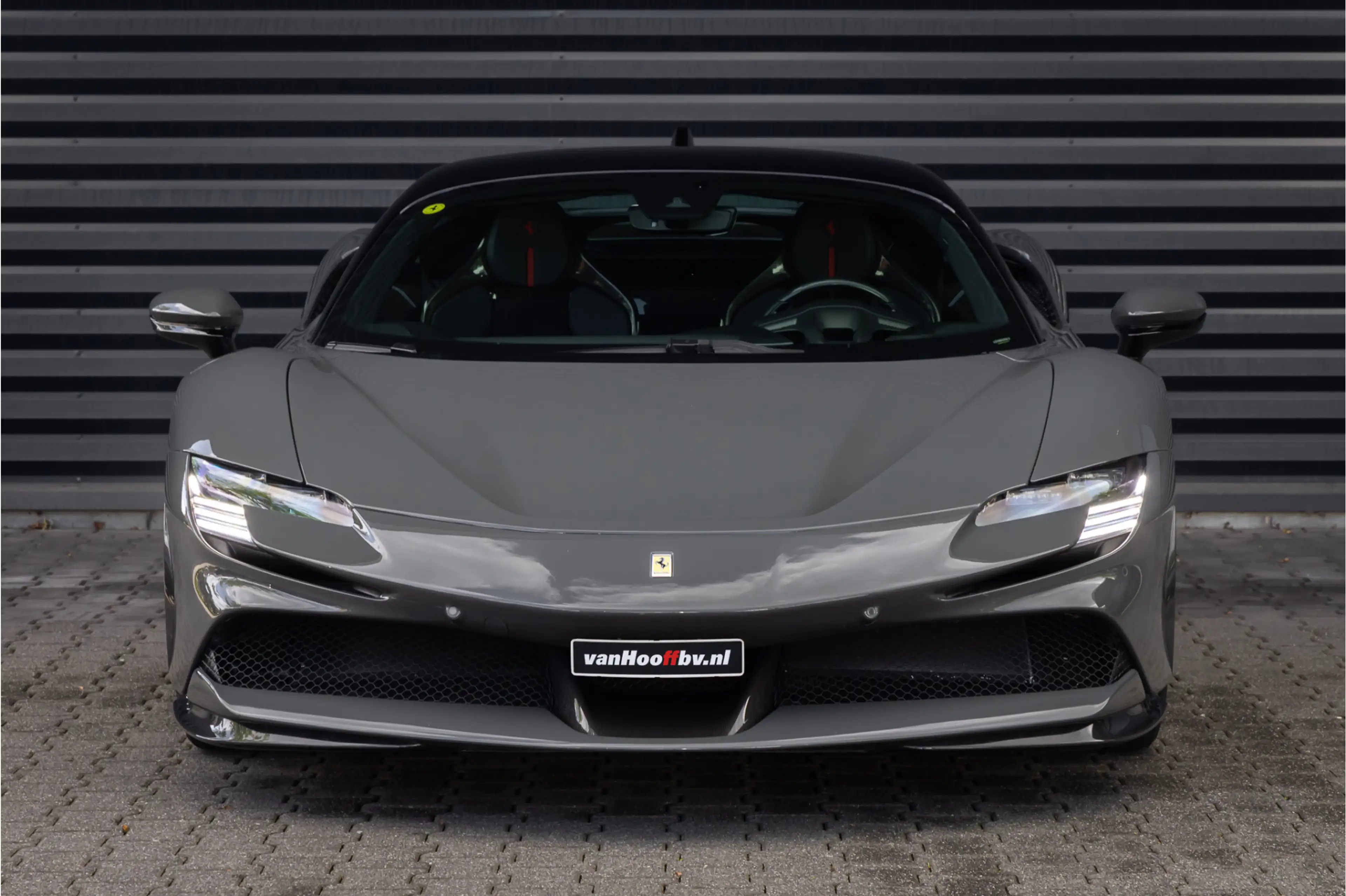 Ferrari SF90 Stradale 4.0 V8 Ext Fiorano Package - 1000 pk — photo 3