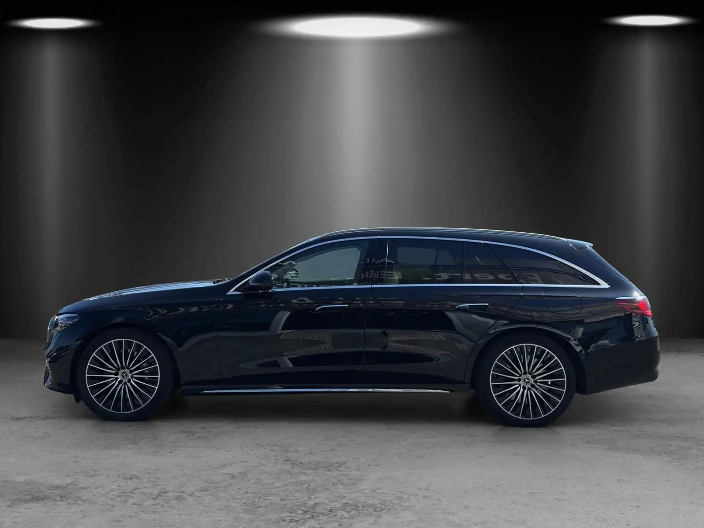 Mercedes-Benz E 300 E300de T ExcluPrem ENERGIZING+ DISTR Pano 20"AMG Schwarz - 2