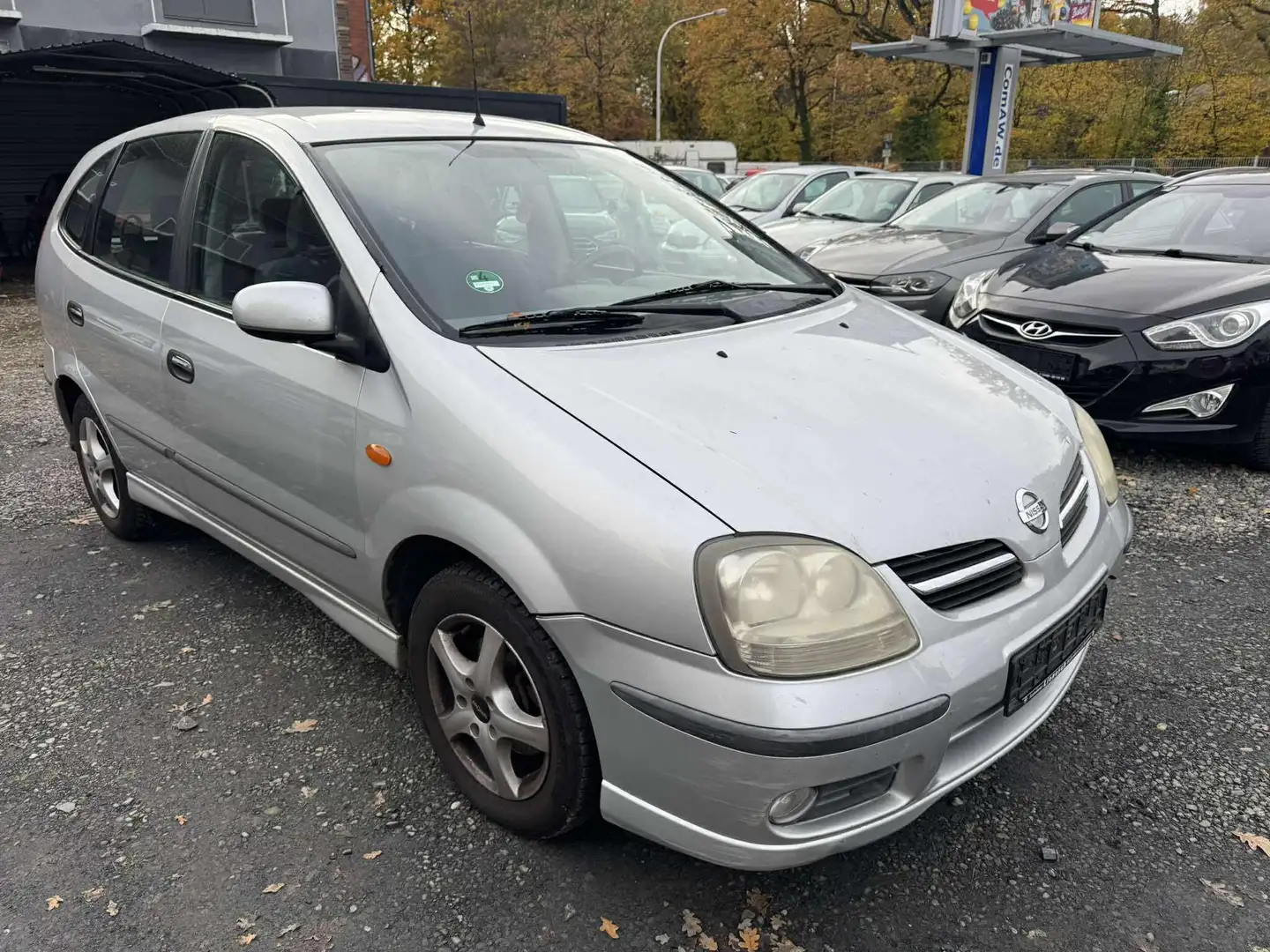 Nissan Almera Tino 1.8 Acenta plus Klima Kamera Grau - 1