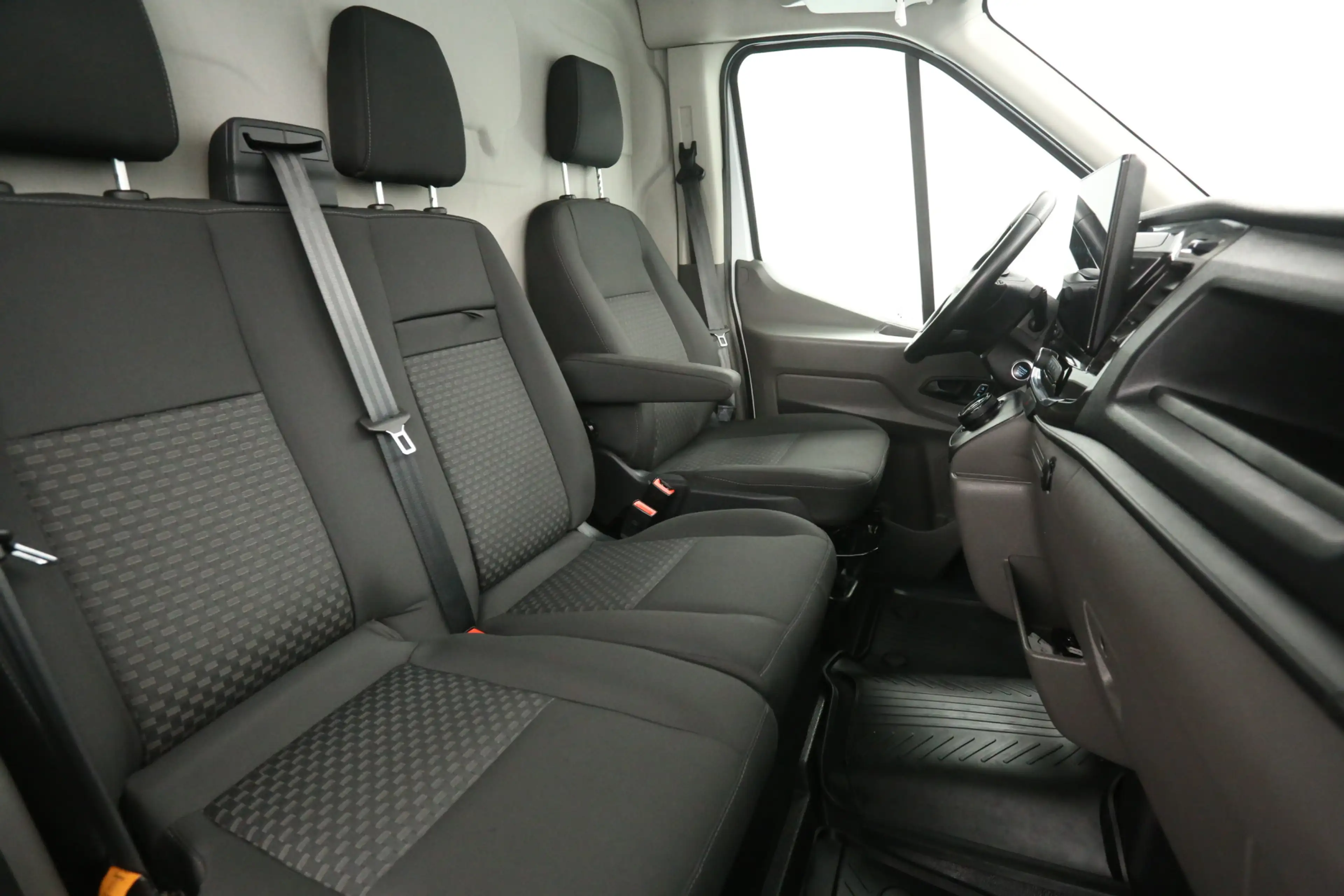 Ford E-Transit L2H2 68 kWh | Snelladen | SOH 96% | Clima | 360° C — photo 12