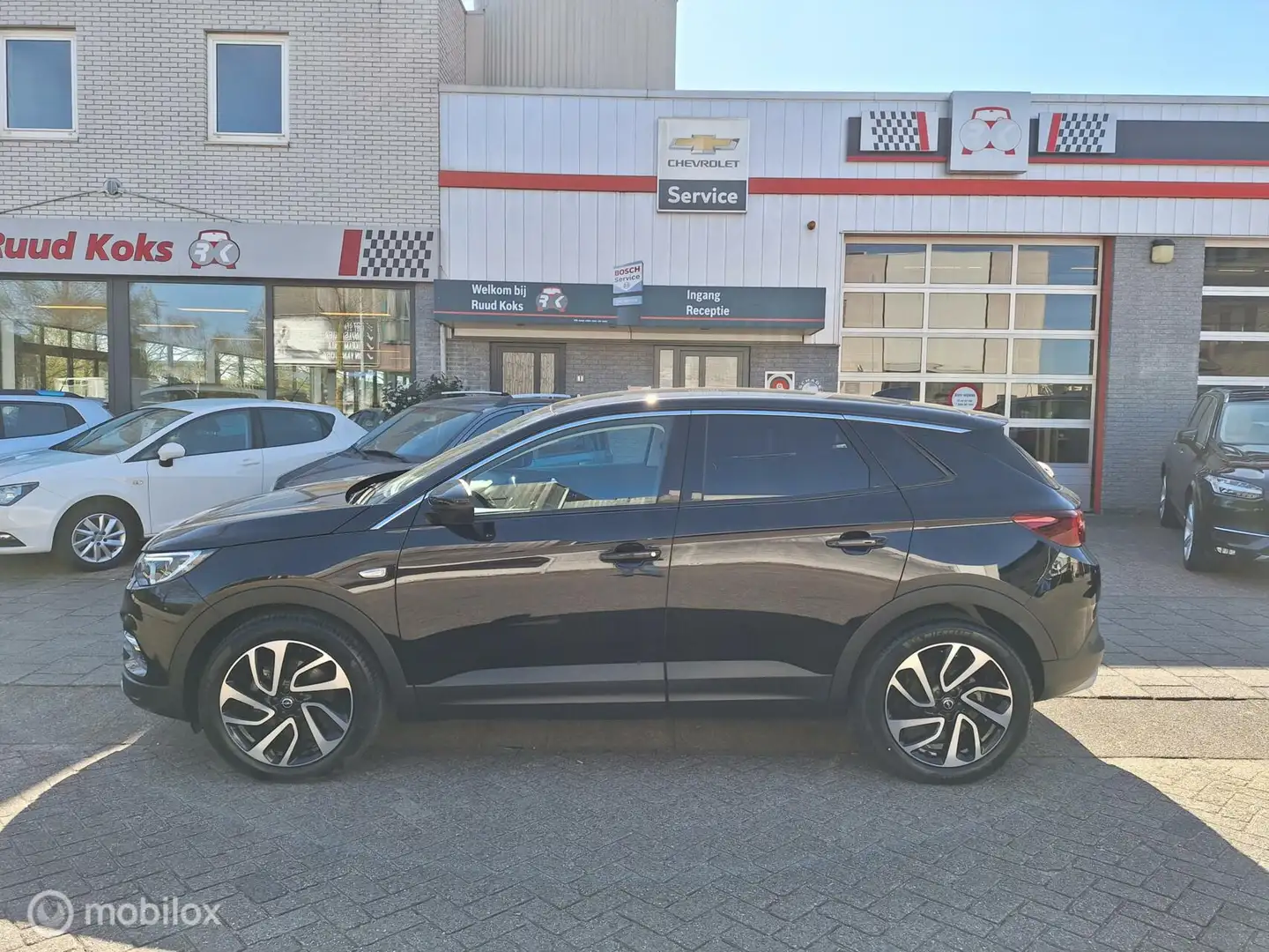 Opel Grandland X 1.2 TURBO BUSINESS EXECUTIVE / 1e Eigenaar / Schwarz - 2