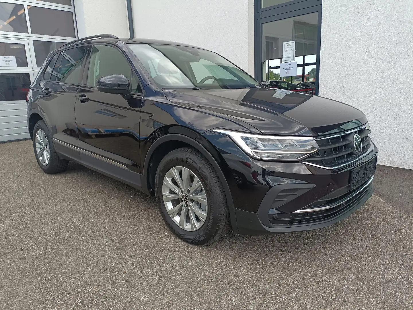 Volkswagen Tiguan 2,0 TDI Life DSG,LED,RADAR,NAVI,Spurhalteassistent Zwart - 1