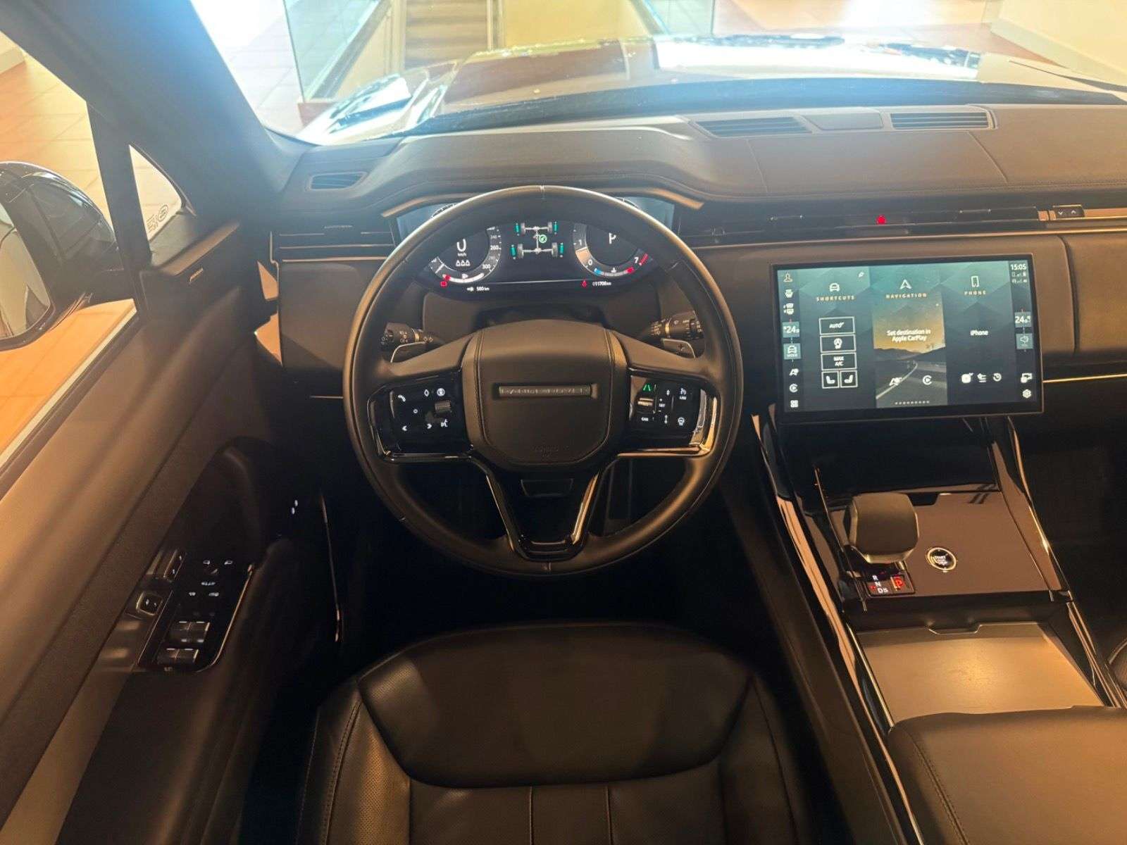 2025 Land Rover Range Rover Sport | CLEAN HISTORY, ONE OWNER, LOW KMS alt 2