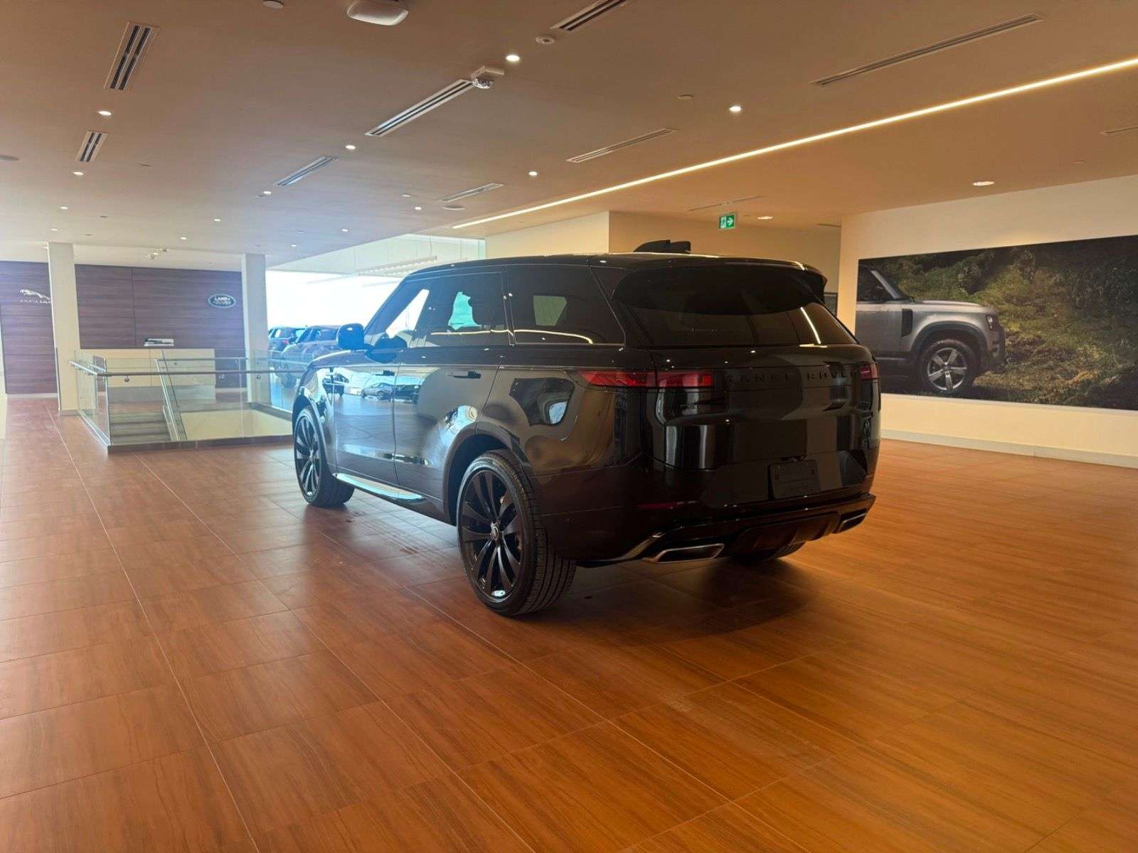 2025 Land Rover Range Rover Sport | CLEAN HISTORY, ONE OWNER, LOW KMS thumb 9