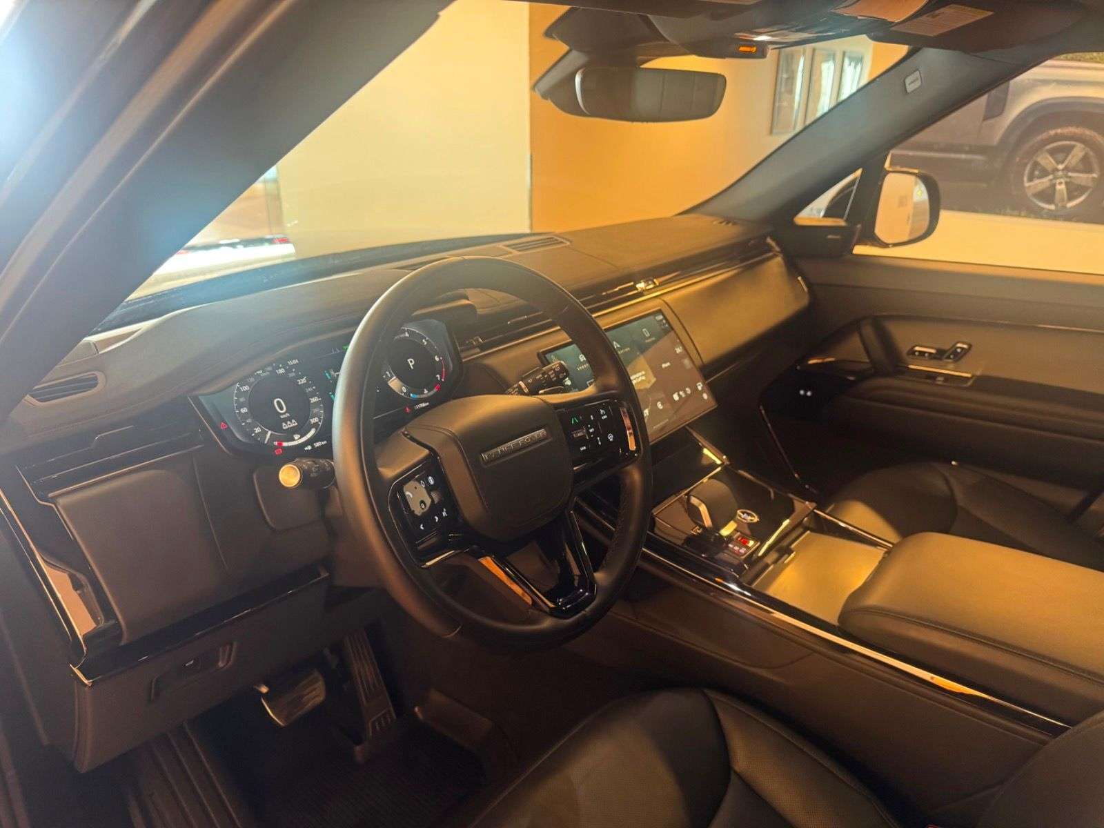 2025 Land Rover Range Rover Sport | CLEAN HISTORY, ONE OWNER, LOW KMS thumb 6