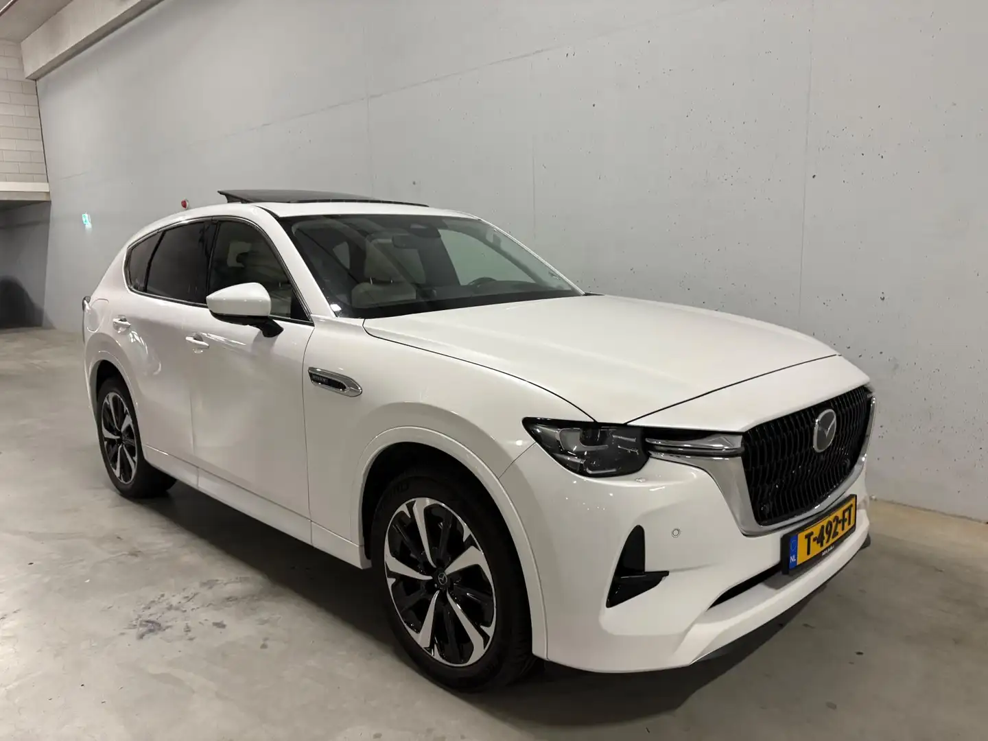 Mazda CX-60 2.5 e-SkyActiv PHEV Takumi Pano BTW 21% Leer Wit - 2