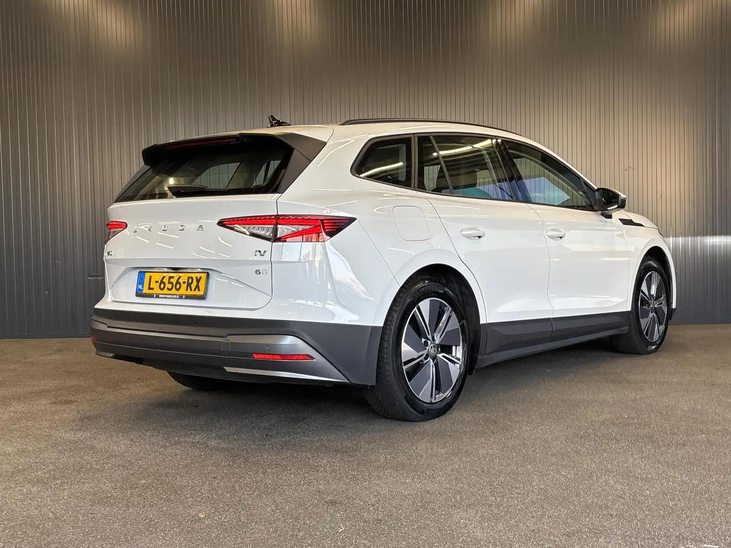 Skoda Enyaq iV 60 | € 14.450,- NETTO! | Camera | Carplay | 1/2 Wit - 2