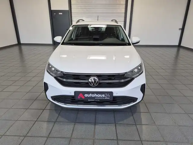 Volkswagen Taigo view 2