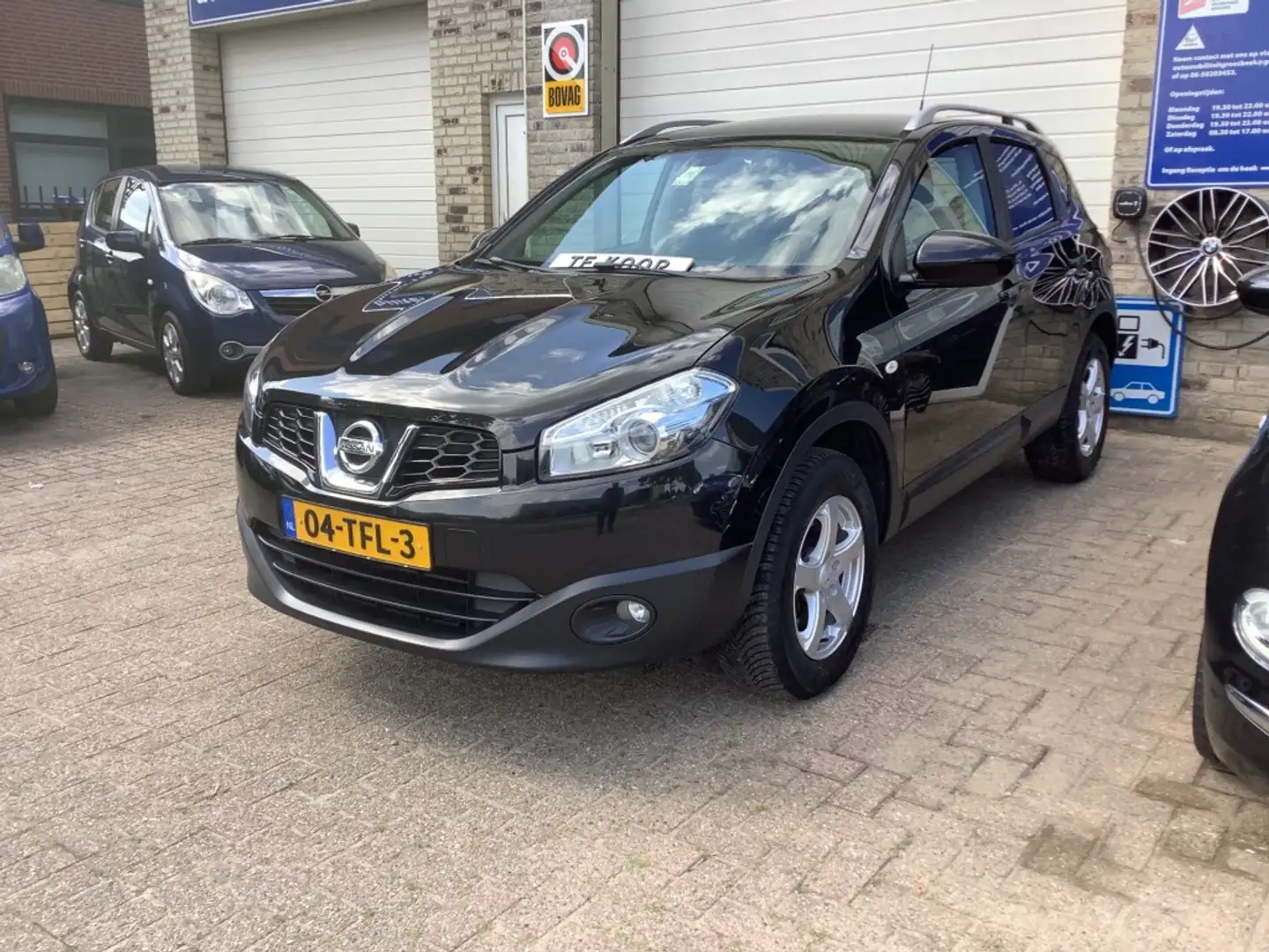 Nissan Qashqai 1.6 CONNECT EDITION Negro - 1