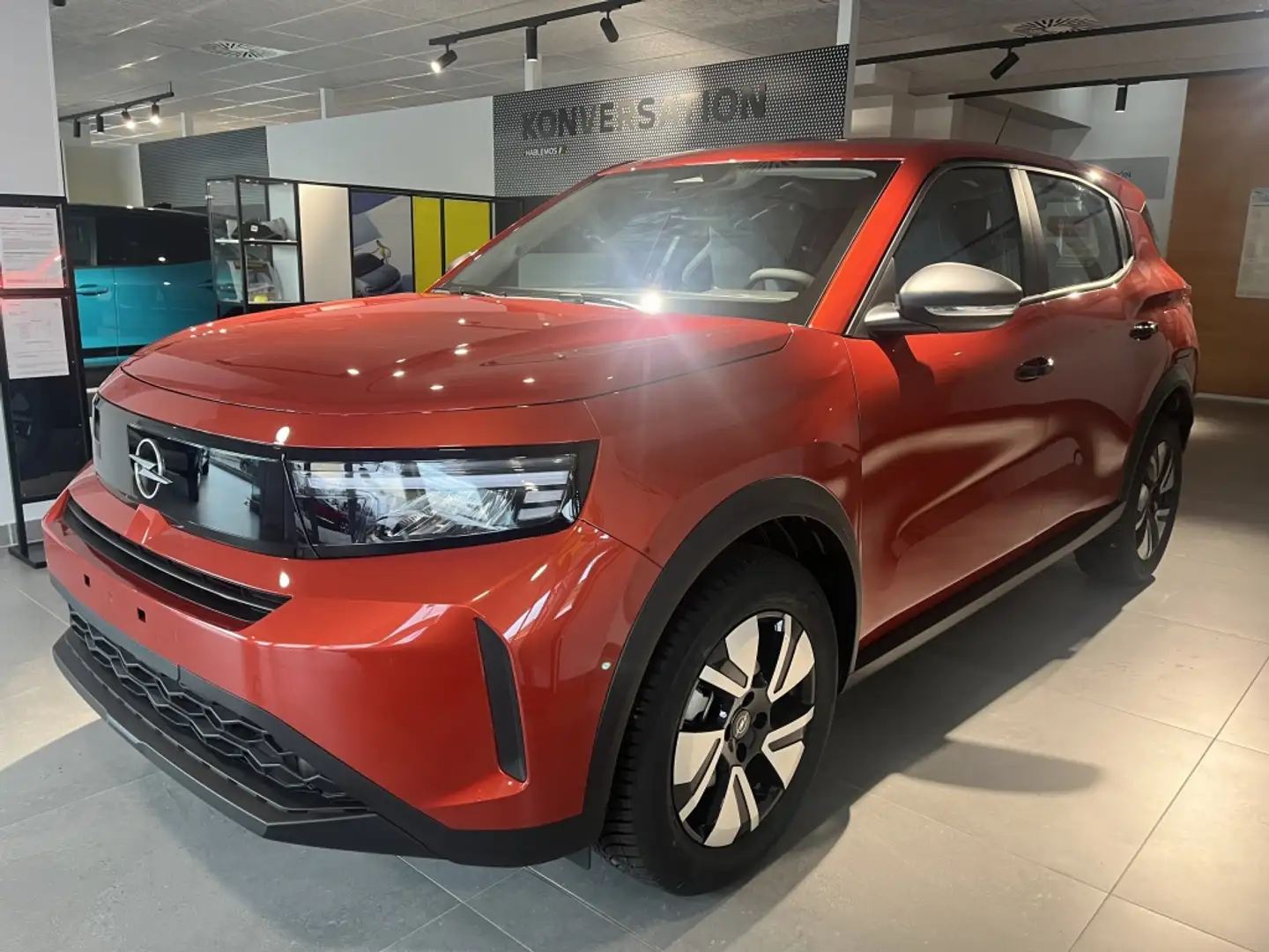 Opel Frontera 1.2T XHT Hybrid eDCT6 S/S Edition 110 Gris - 1