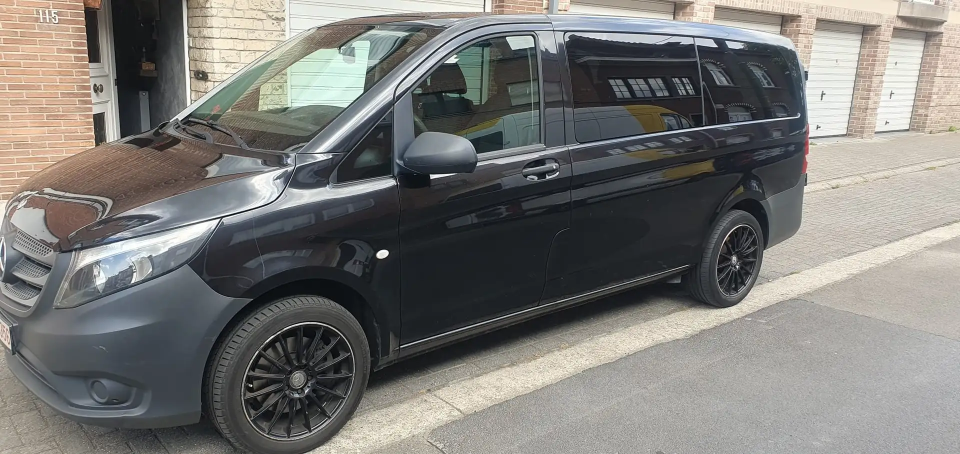 Mercedes-Benz Vito Tourer 114 CDI Negru - 1