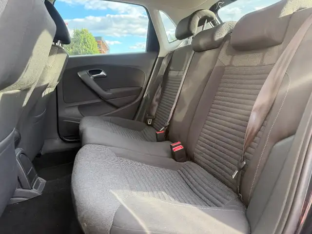 Volkswagen Polo view 12