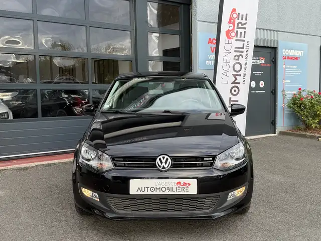 Volkswagen Polo view 3