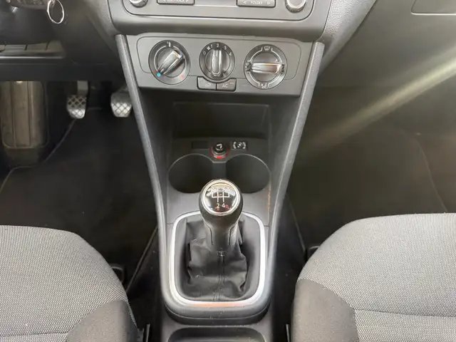 Volkswagen Polo view 20