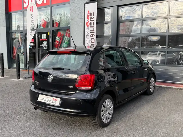 Volkswagen Polo view 5