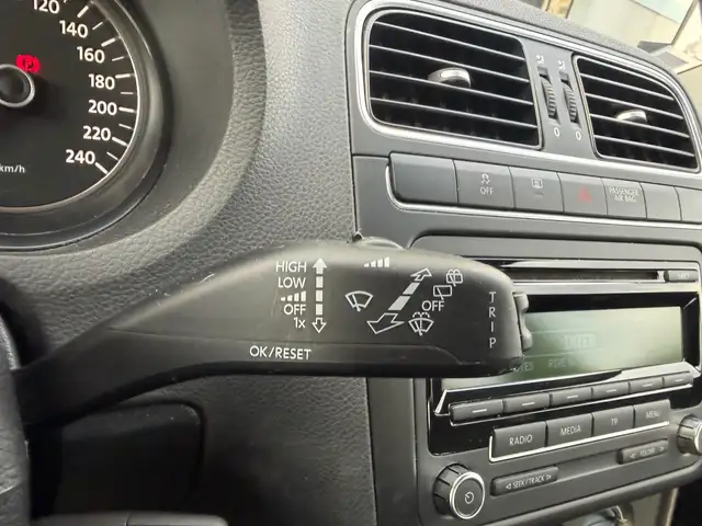 Volkswagen Polo view 16
