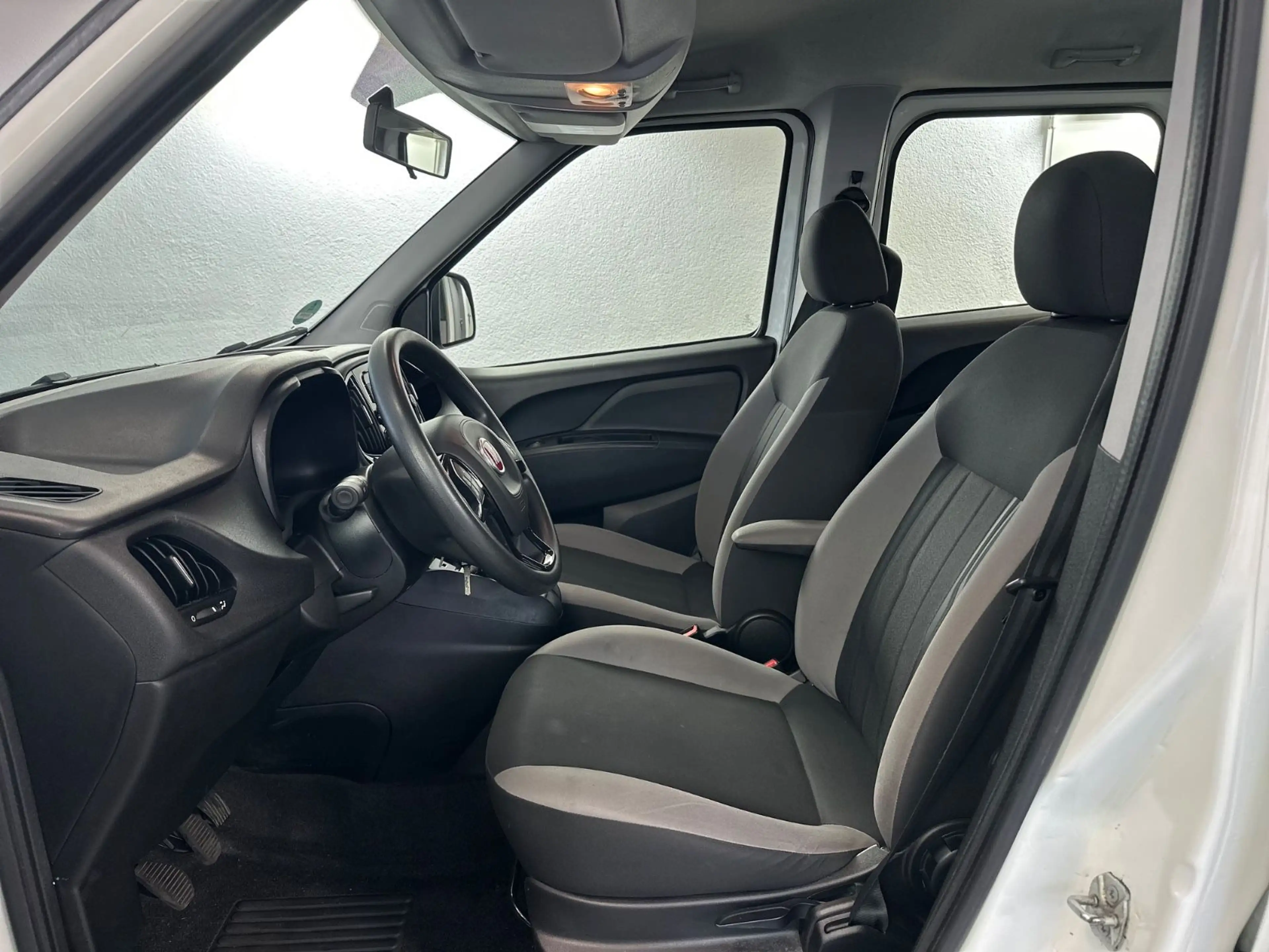 Fiat Doblo Doblò SX Maxi Kombi *1.Hand*5 Sitzer*AHK* — photo 9