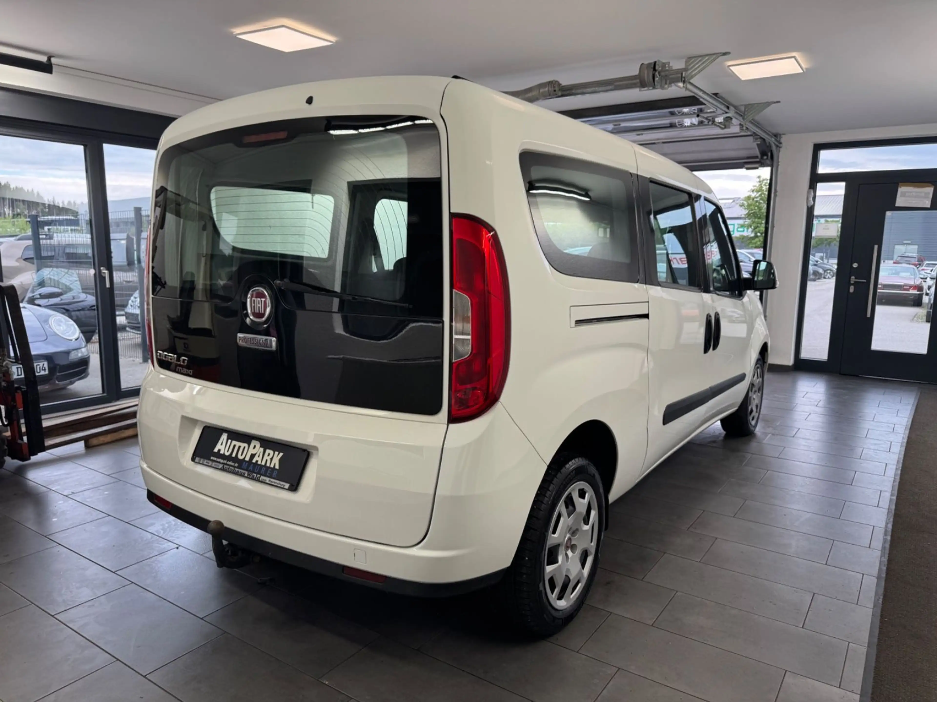 Fiat Doblo Doblò SX Maxi Kombi *1.Hand*5 Sitzer*AHK* — photo 6
