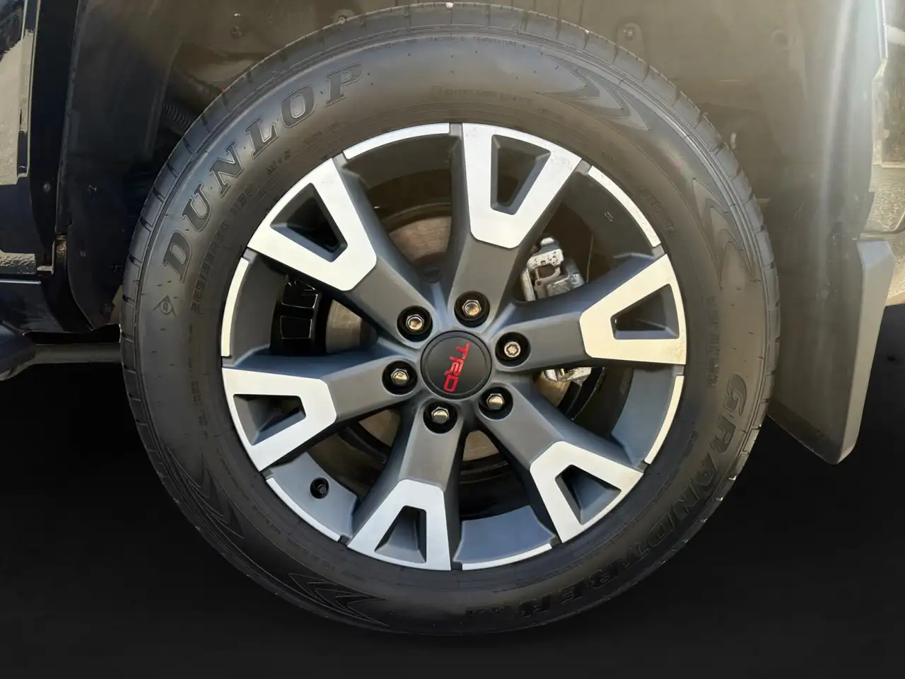 Toyota 4-Runner снимка Toyota 4-Runner