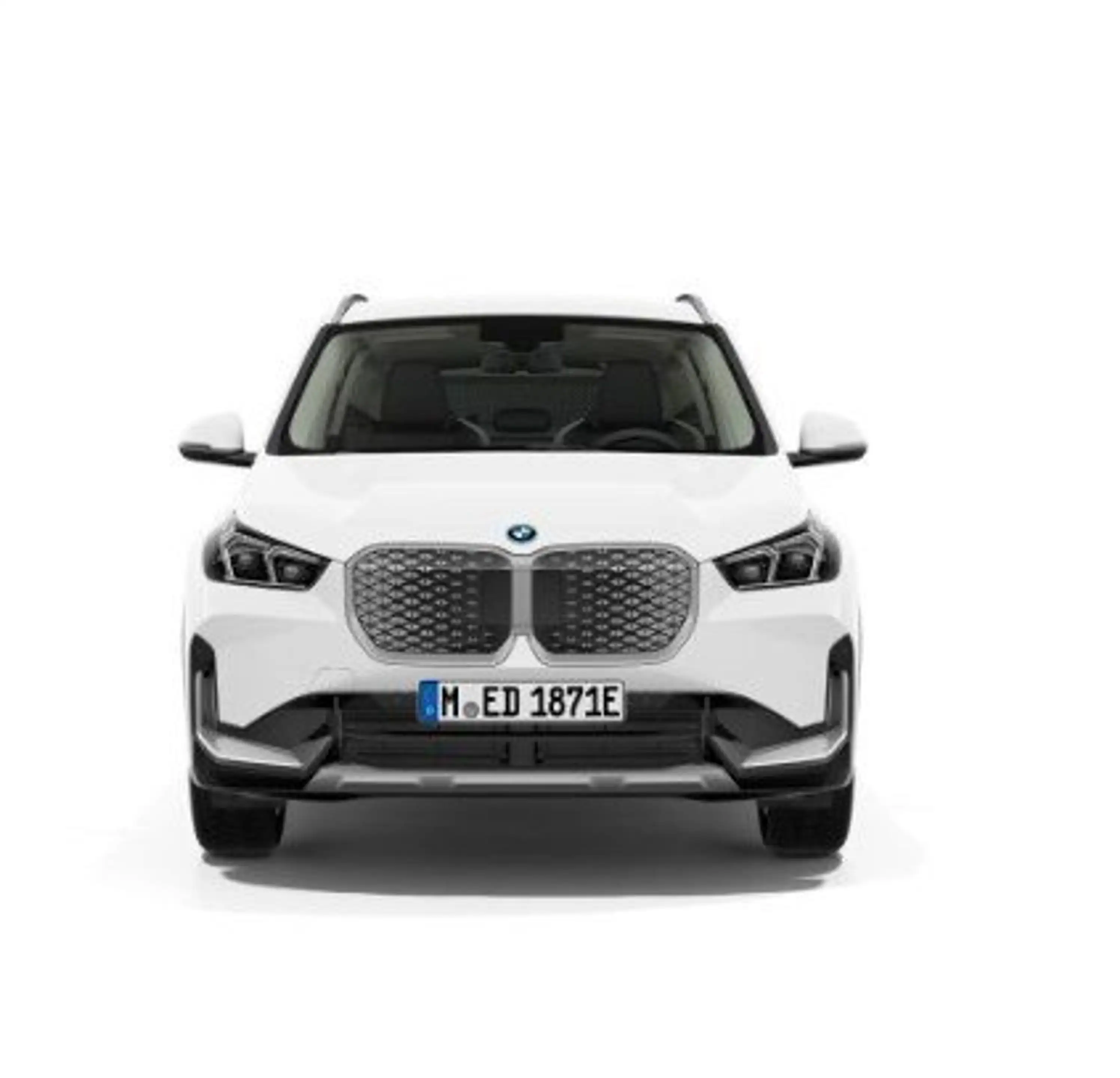 BMW iX1 eDrive20 — photo 3