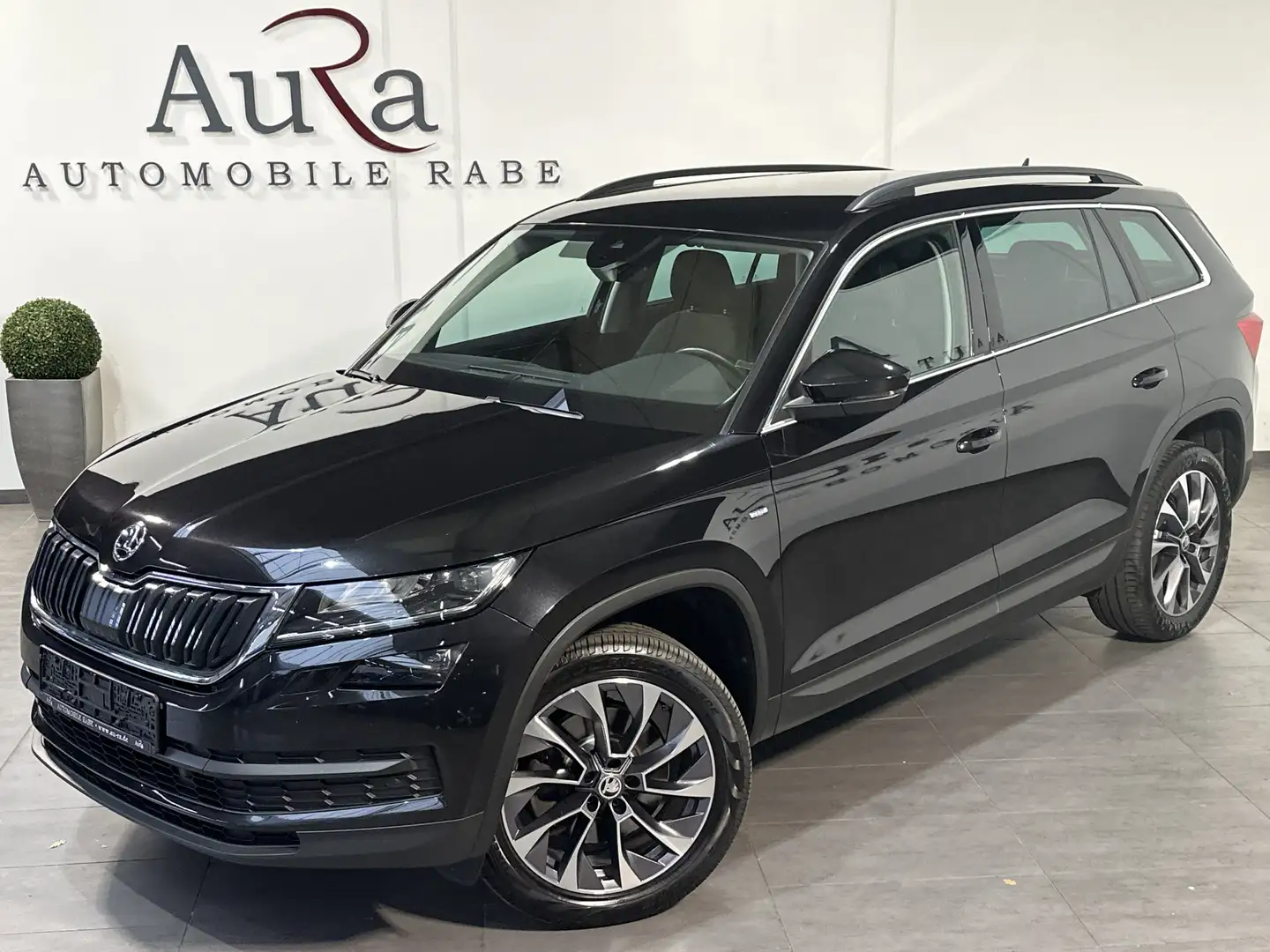 Skoda Kodiaq 2.0 TDI 4x4 DSG Drive 125 NAV+LED+AHK+KAM Schwarz - 1