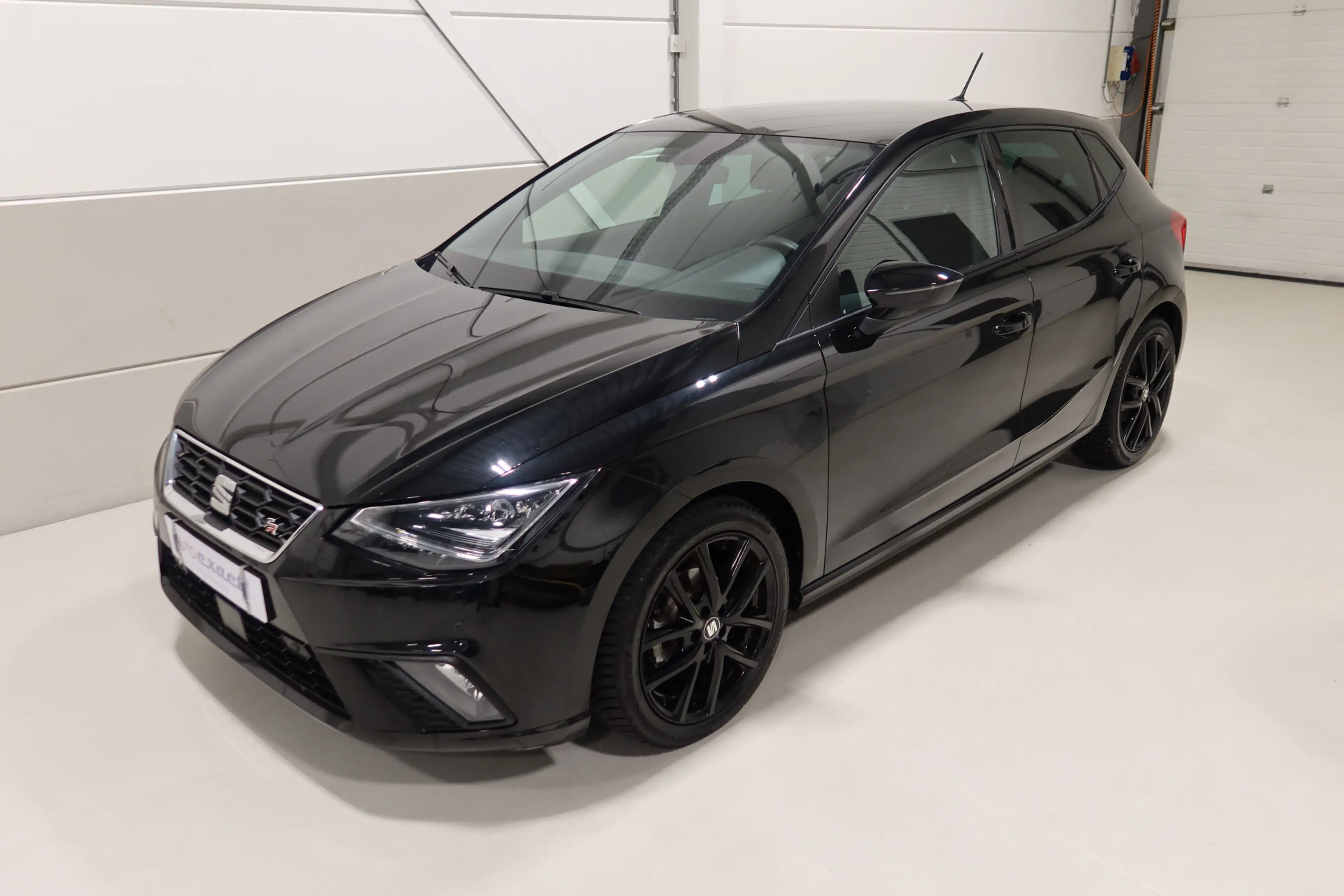 SEAT Ibiza 1.0 TSI FR Business Intense Plus — photo 2