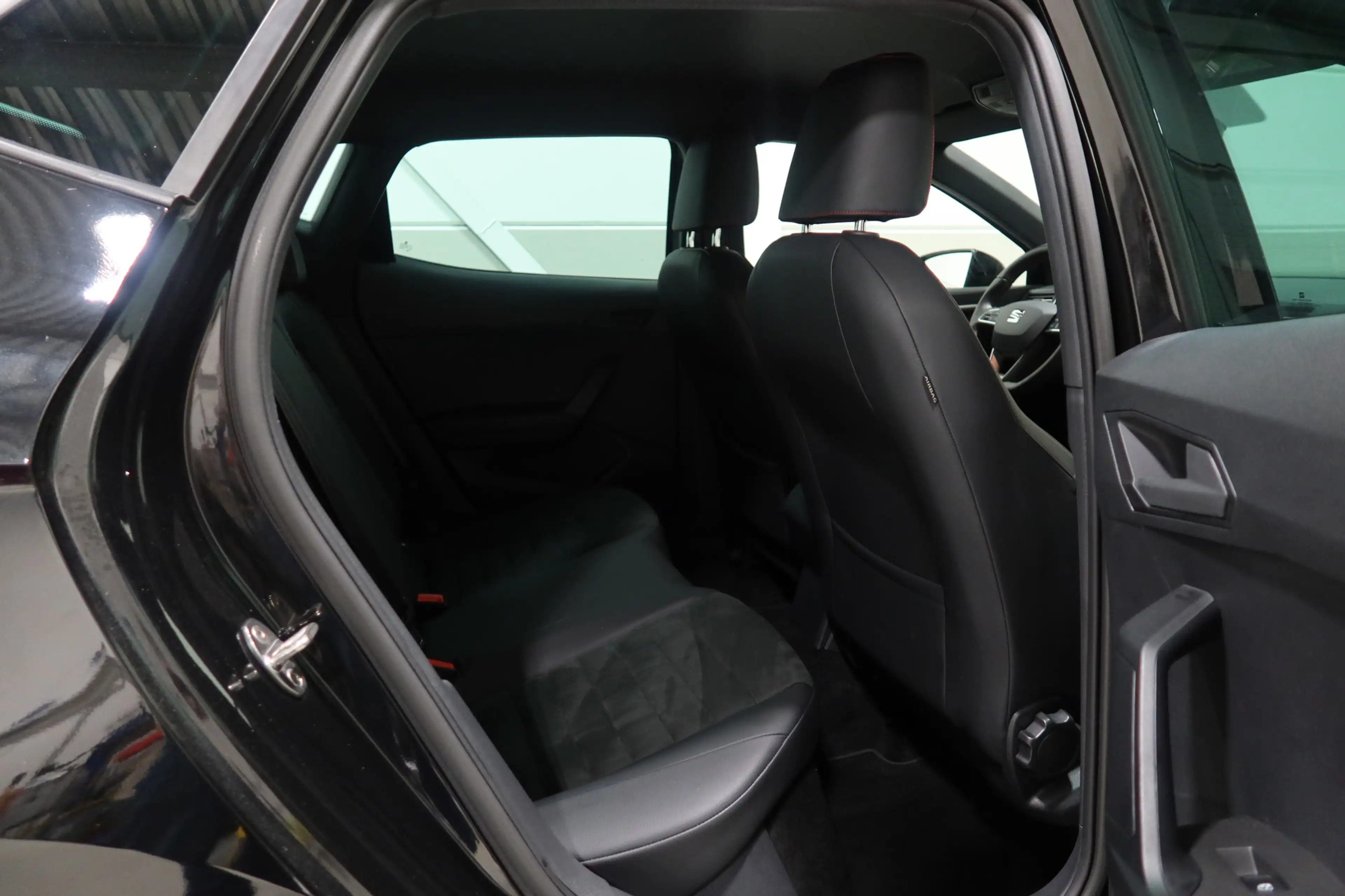 SEAT Ibiza 1.0 TSI FR Business Intense Plus — photo 10