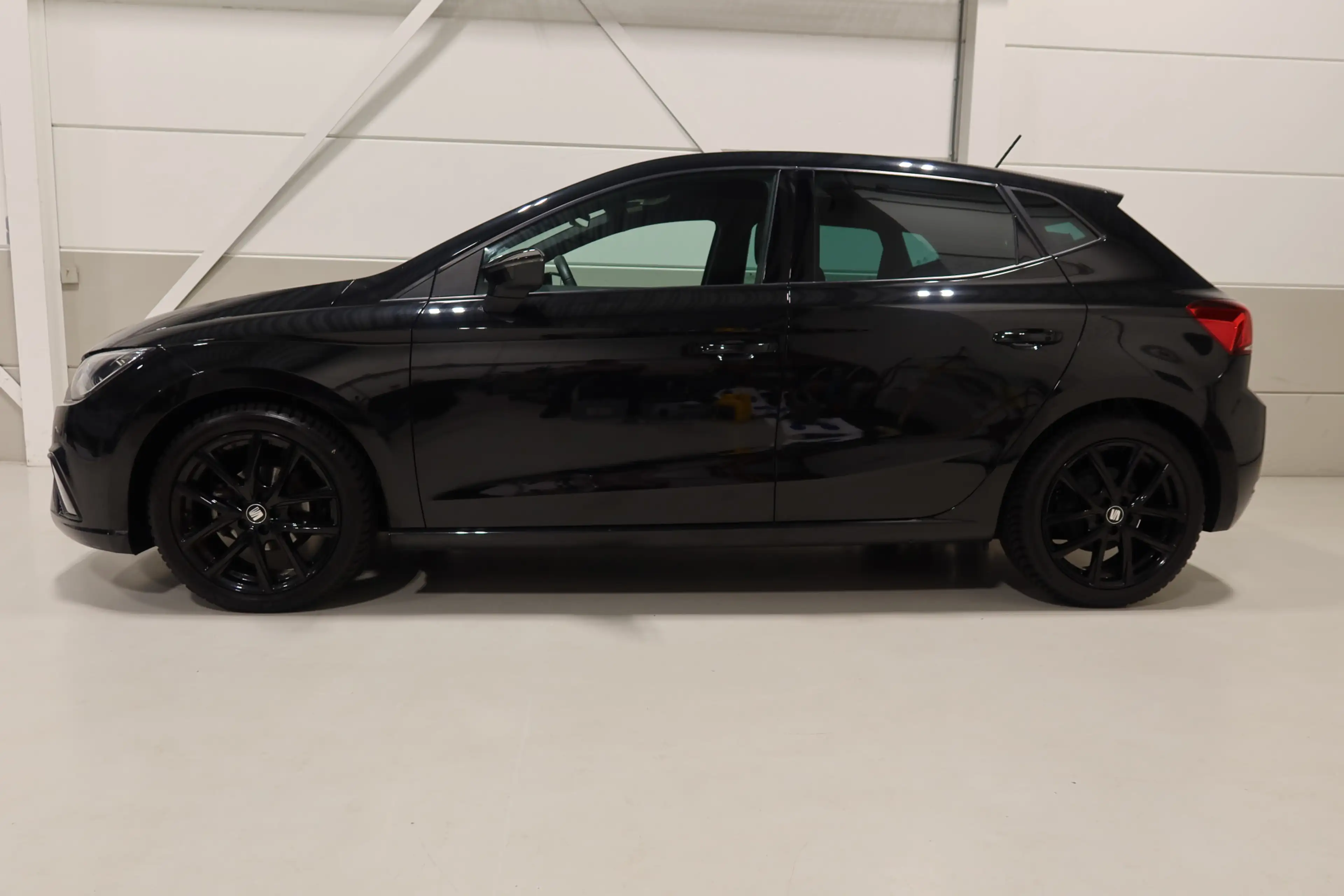 SEAT Ibiza 1.0 TSI FR Business Intense Plus — photo 4