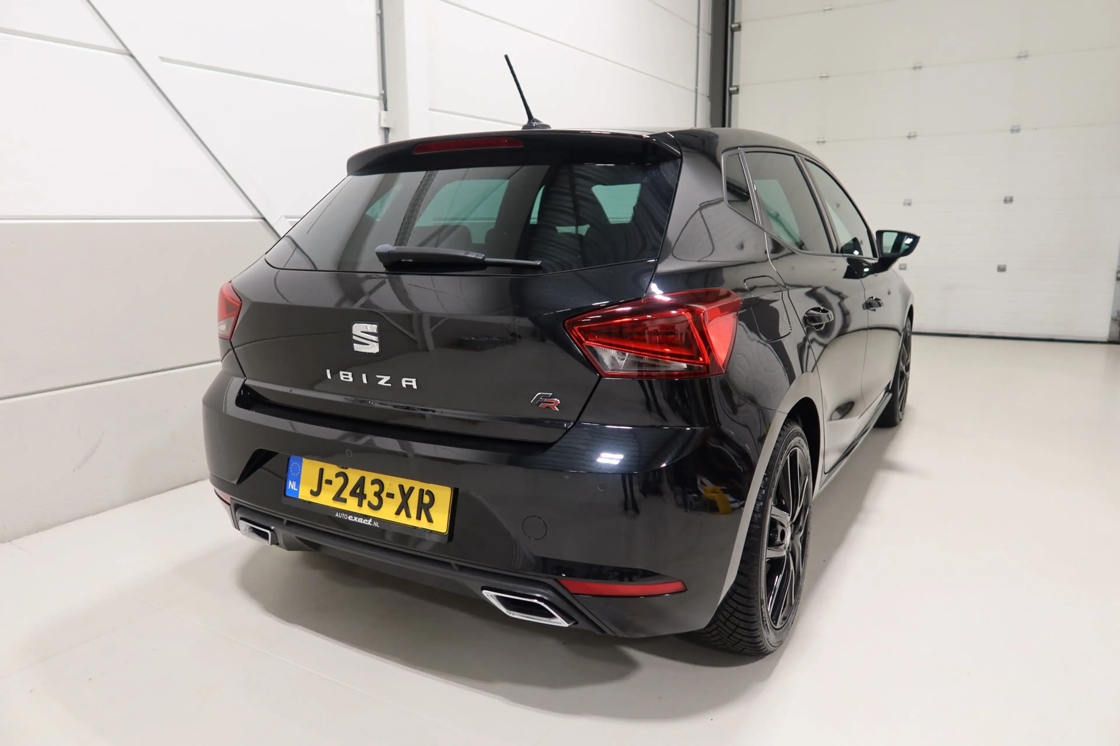 SEAT Ibiza 1.0 TSI FR Business Intense Plus — photo 6