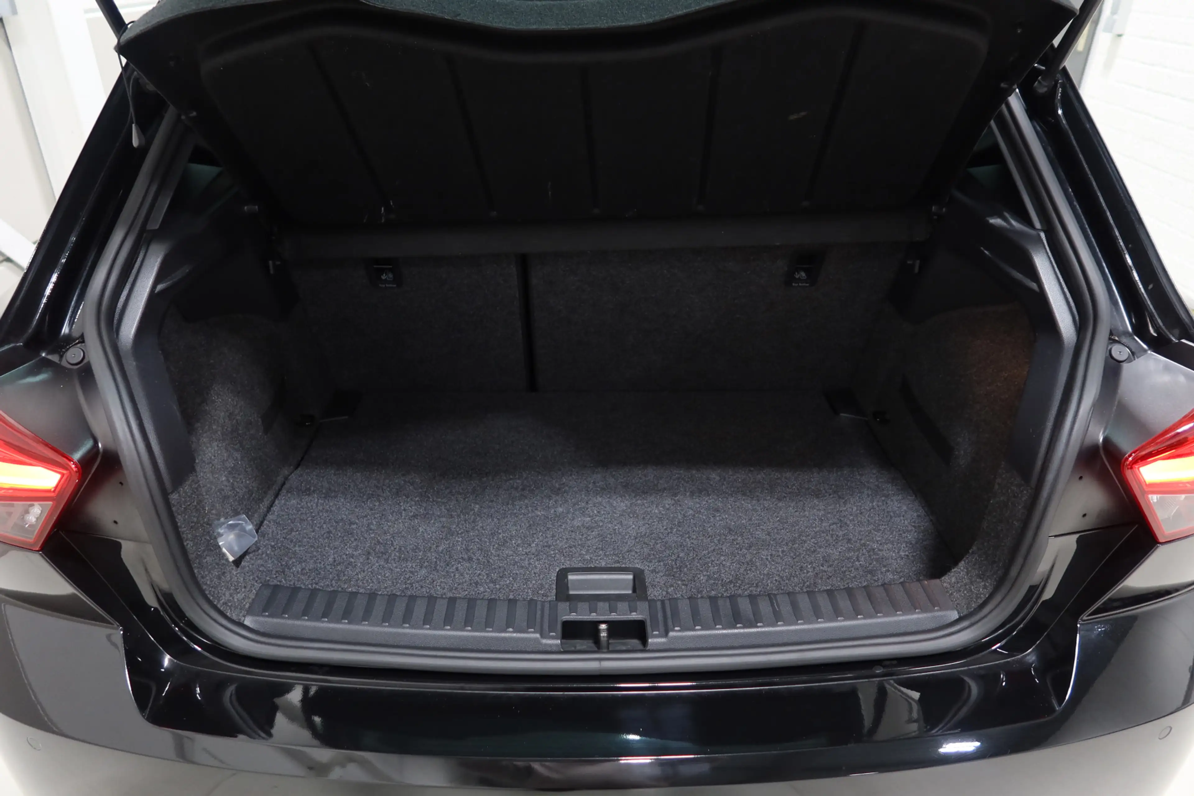 SEAT Ibiza 1.0 TSI FR Business Intense Plus — photo 12