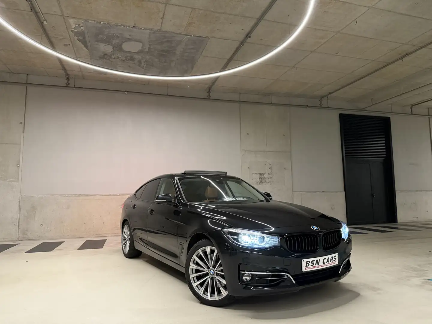 BMW 340 /LUXURYLINE/PANO/HARMANKARDON/CAMERA/MEMORY/GARANT Zwart - 1