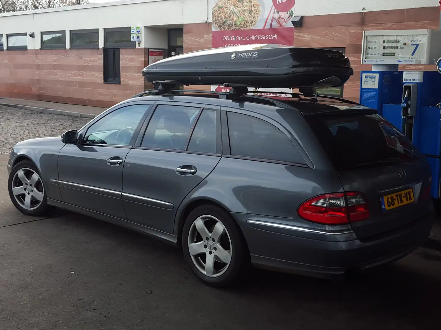 Mercedes-Benz E 280 Avantgarde Grijs - 2