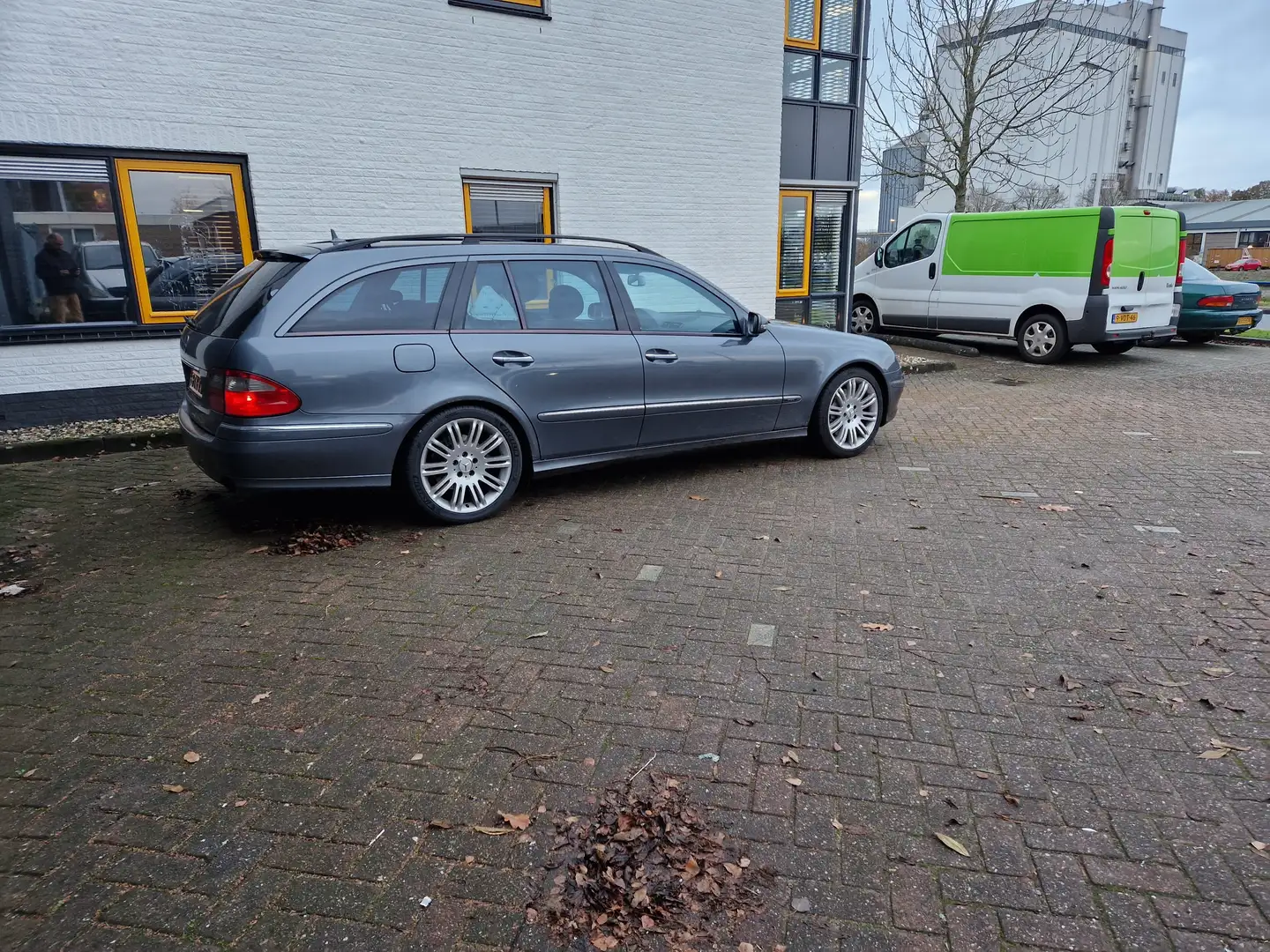 Mercedes-Benz E 280 Avantgarde Grijs - 1